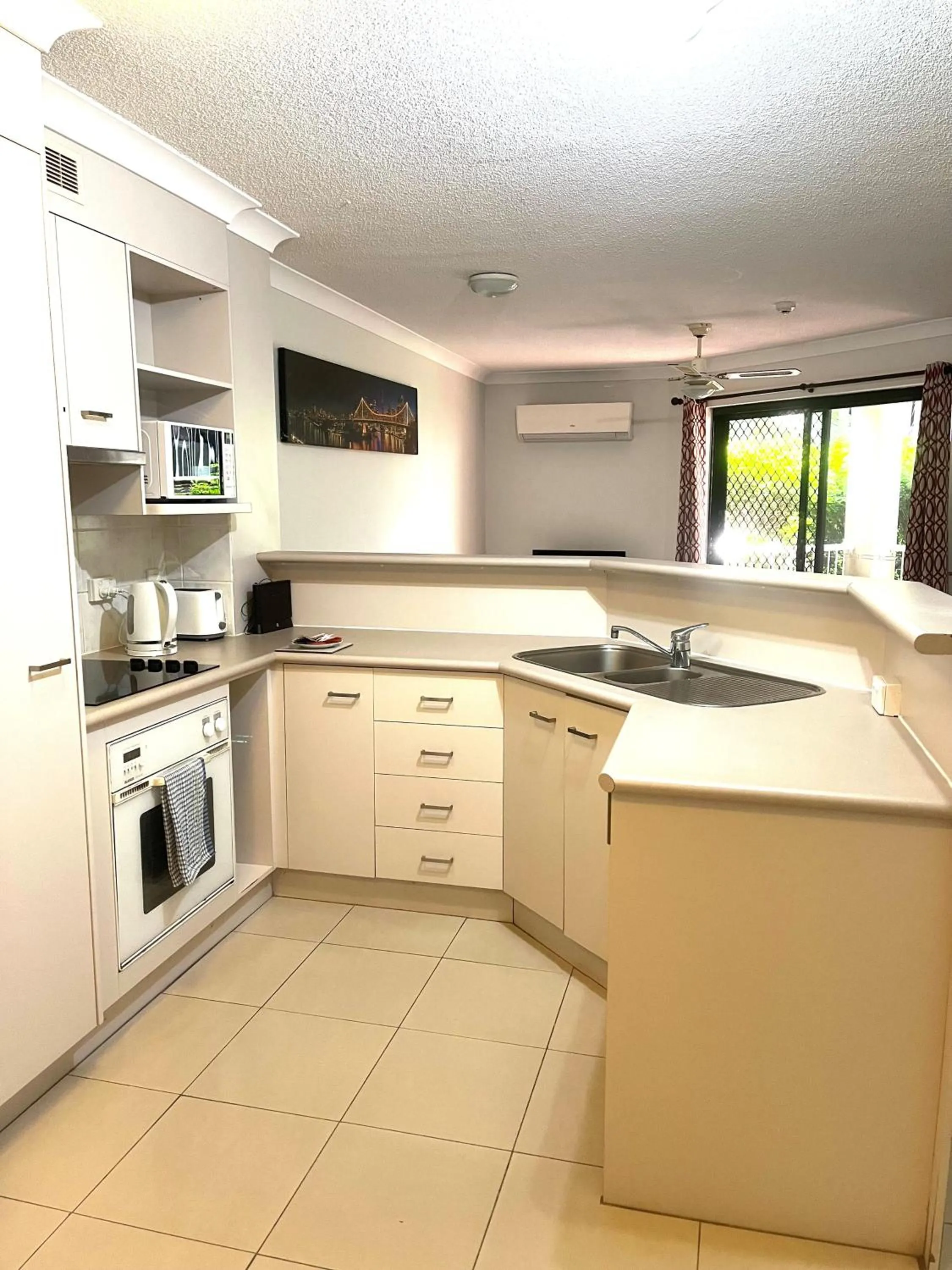 kitchen in Spring Hill Gardens Apartments