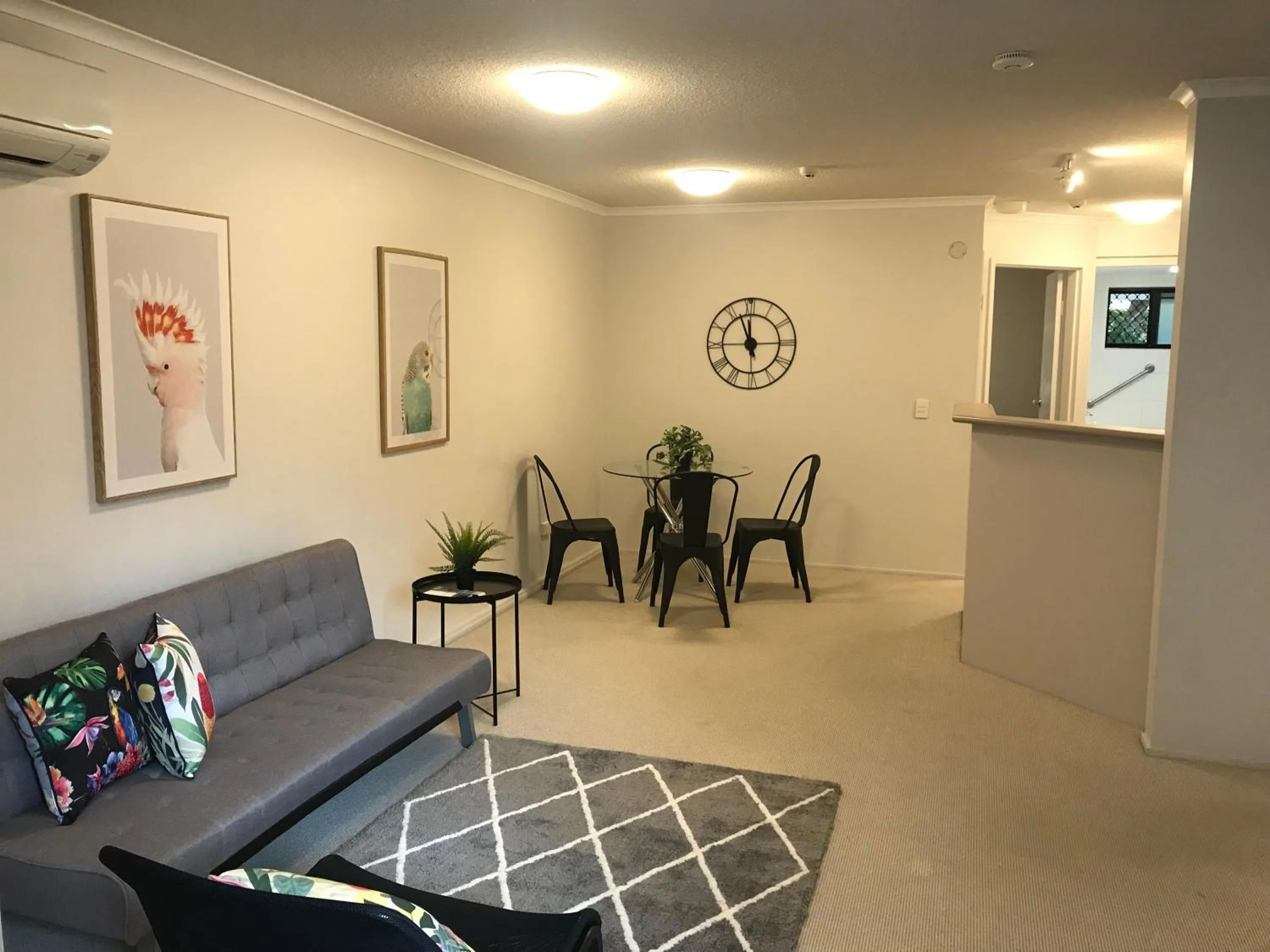 Living room in Spring Hill Gardens Apartments