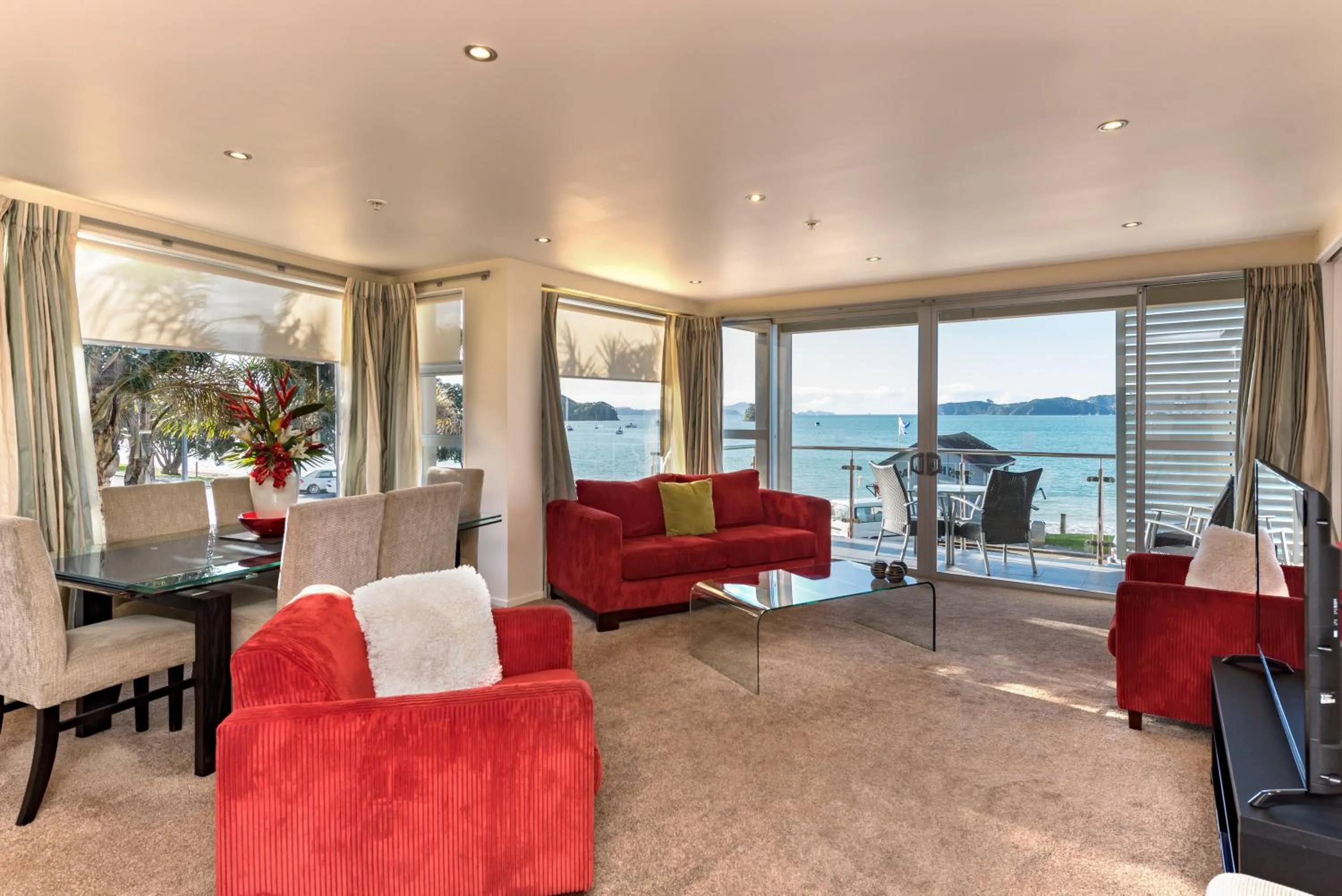 Living room in Edgewater Palms Apartments