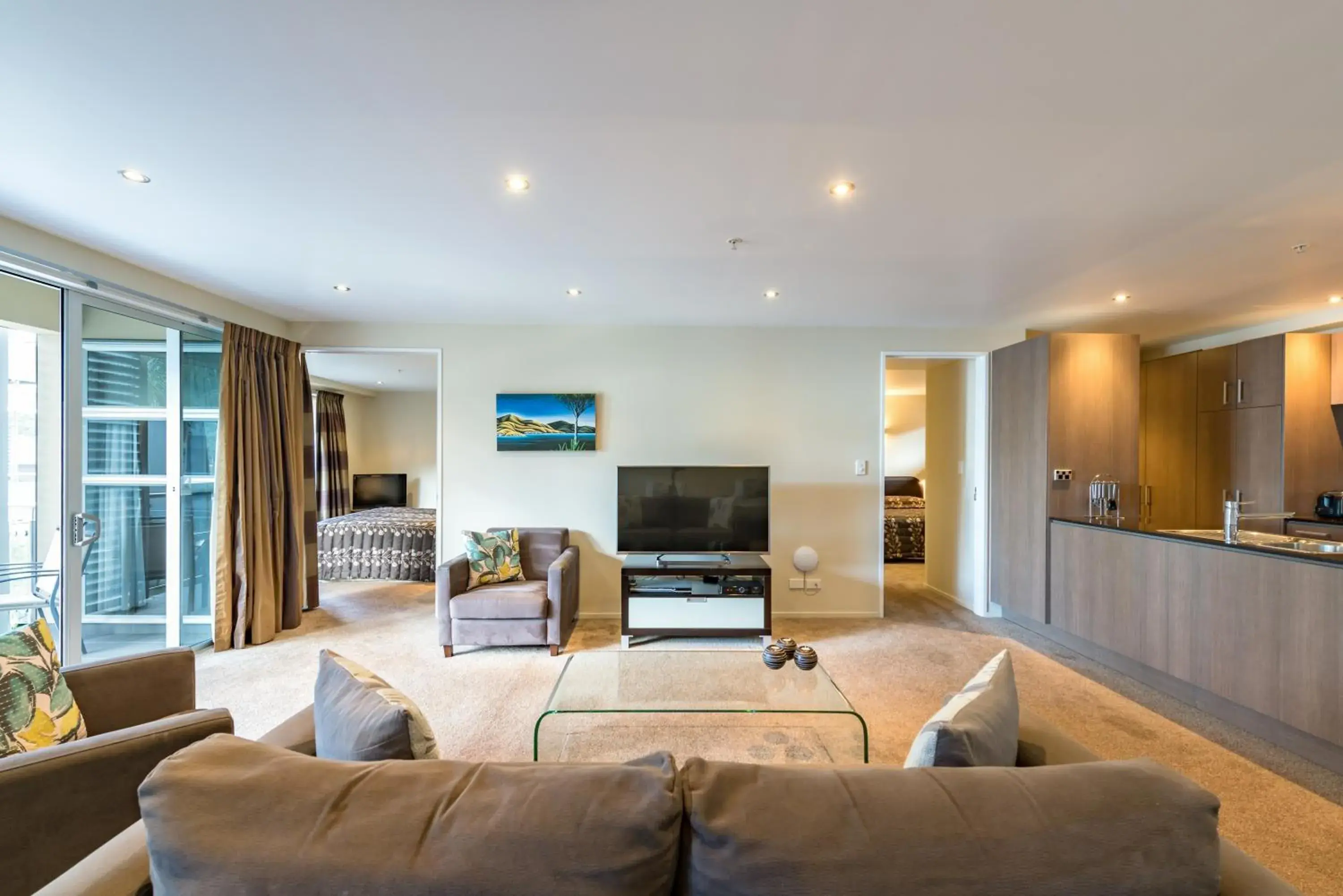 Two-Bedroom Apartment in Edgewater Palms Apartments Two-Bedroom Apartment in Edgewater Palms Apartments