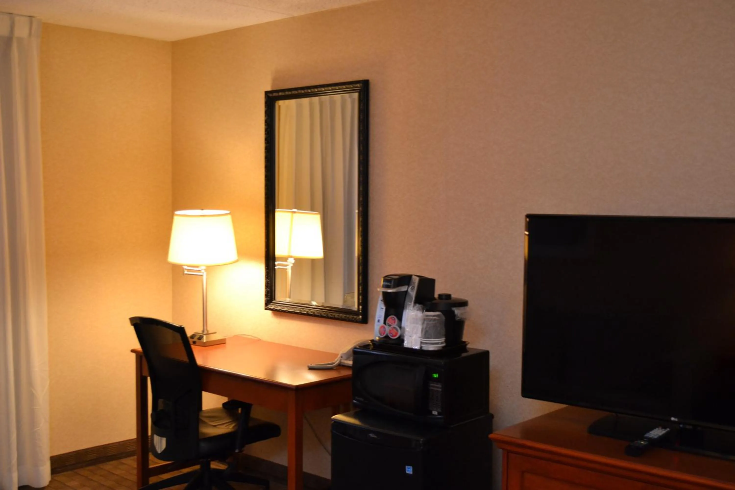 TV and multimedia in Amenida Residences, Calgary