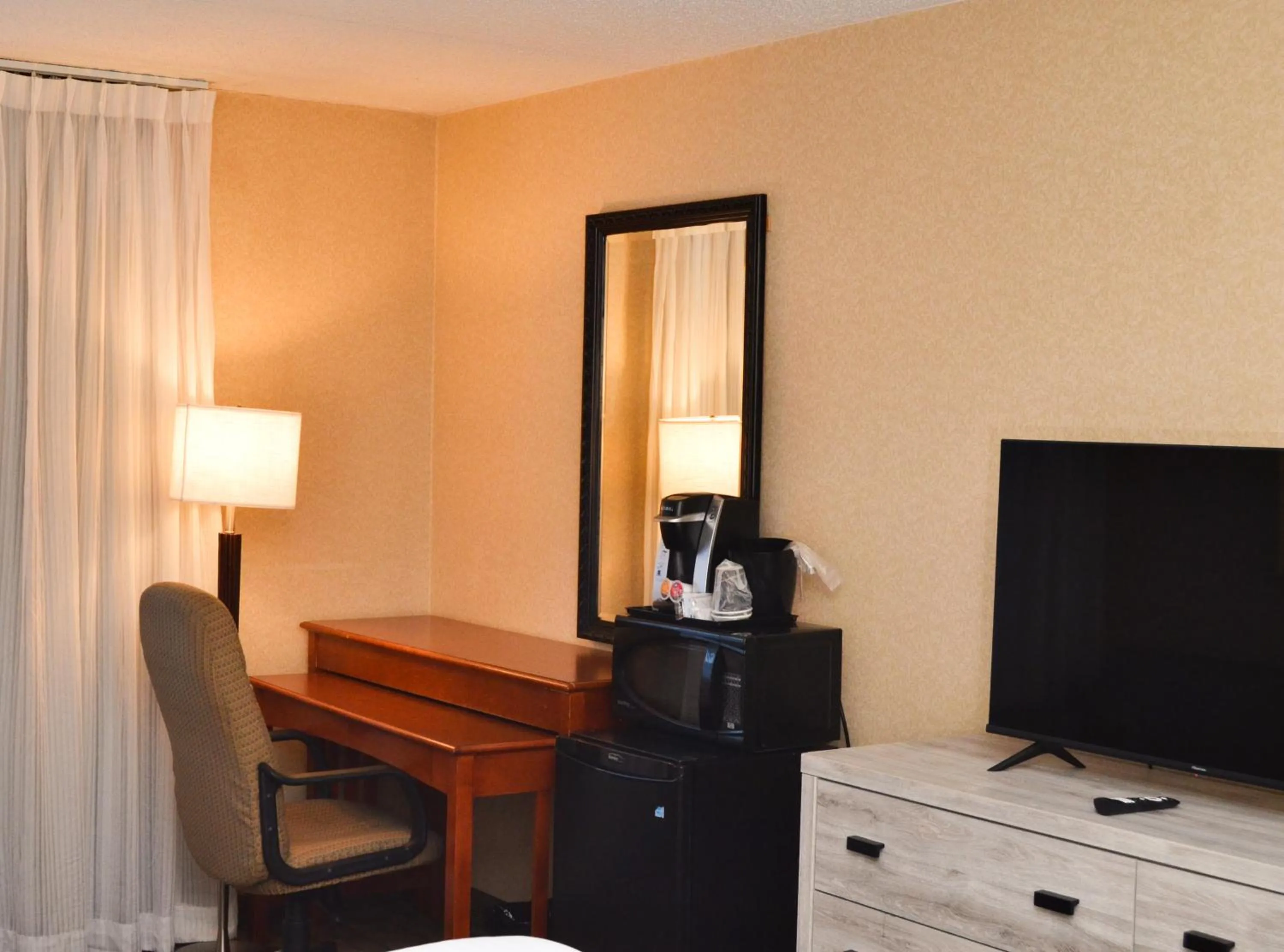 TV and multimedia in Amenida Residences, Calgary