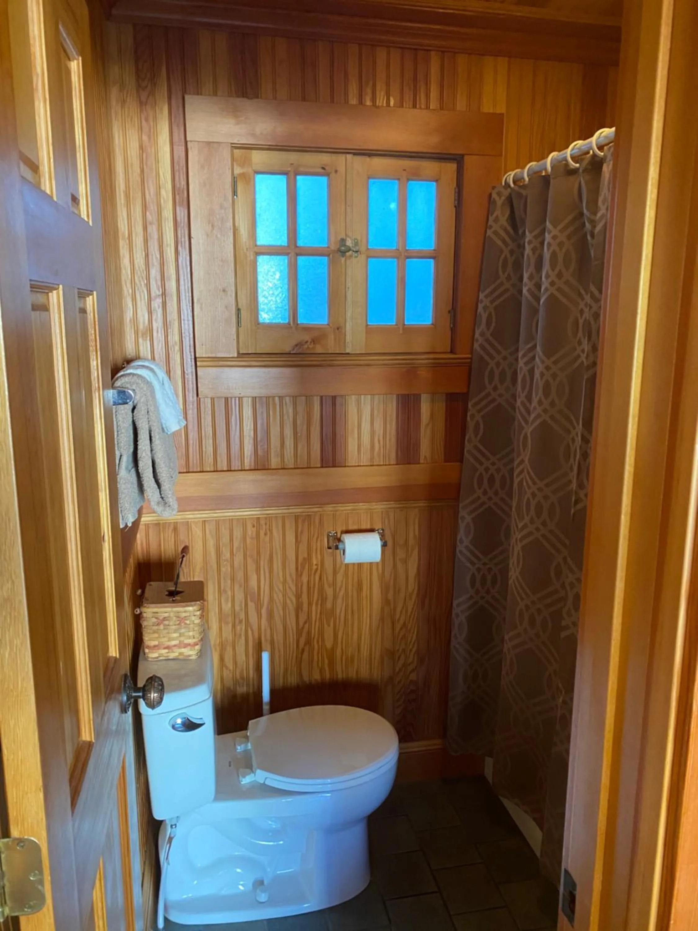 Whistling Winds Motel