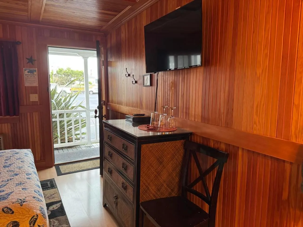 Whistling Winds Motel