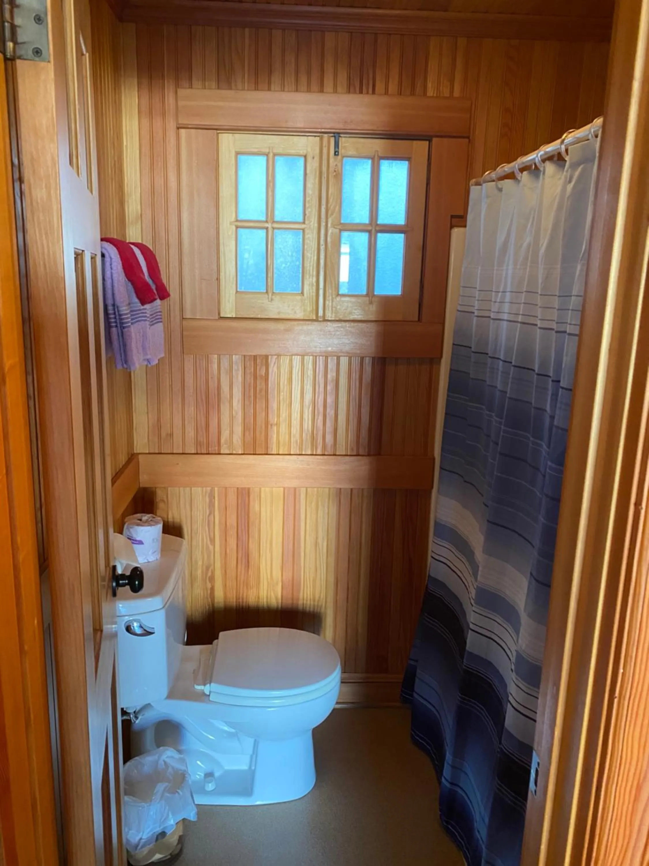 King Room with Spa Bath in Whistling Winds Motel