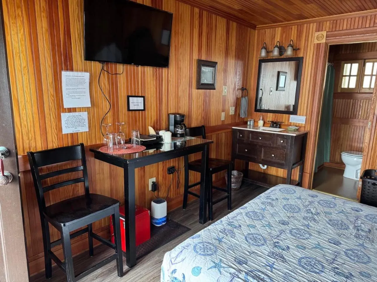 Whistling Winds Motel