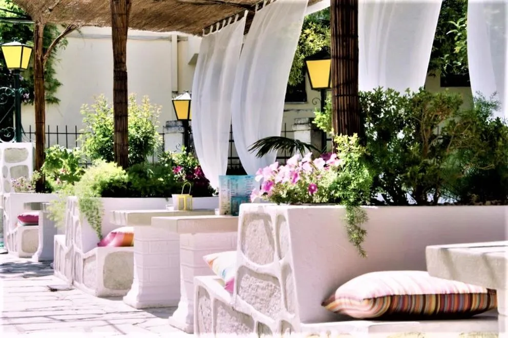 Lounge or bar in Sirena Beach