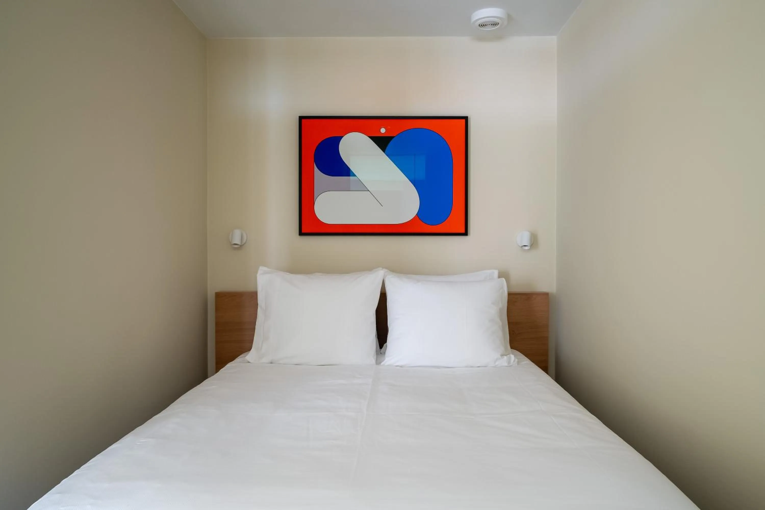 Bed in Numa Amsterdam Oosterpark