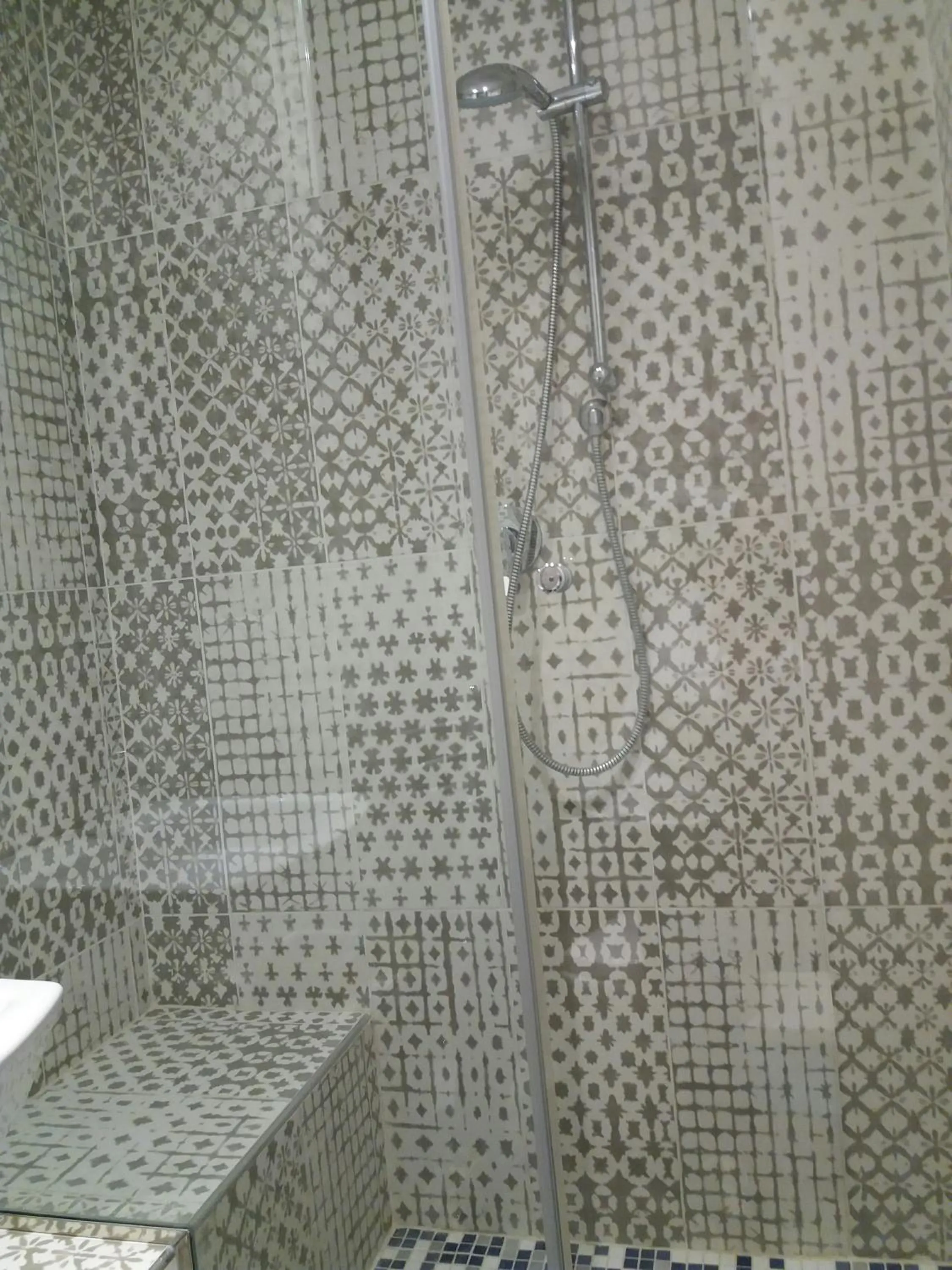 Shower in Maliziusella