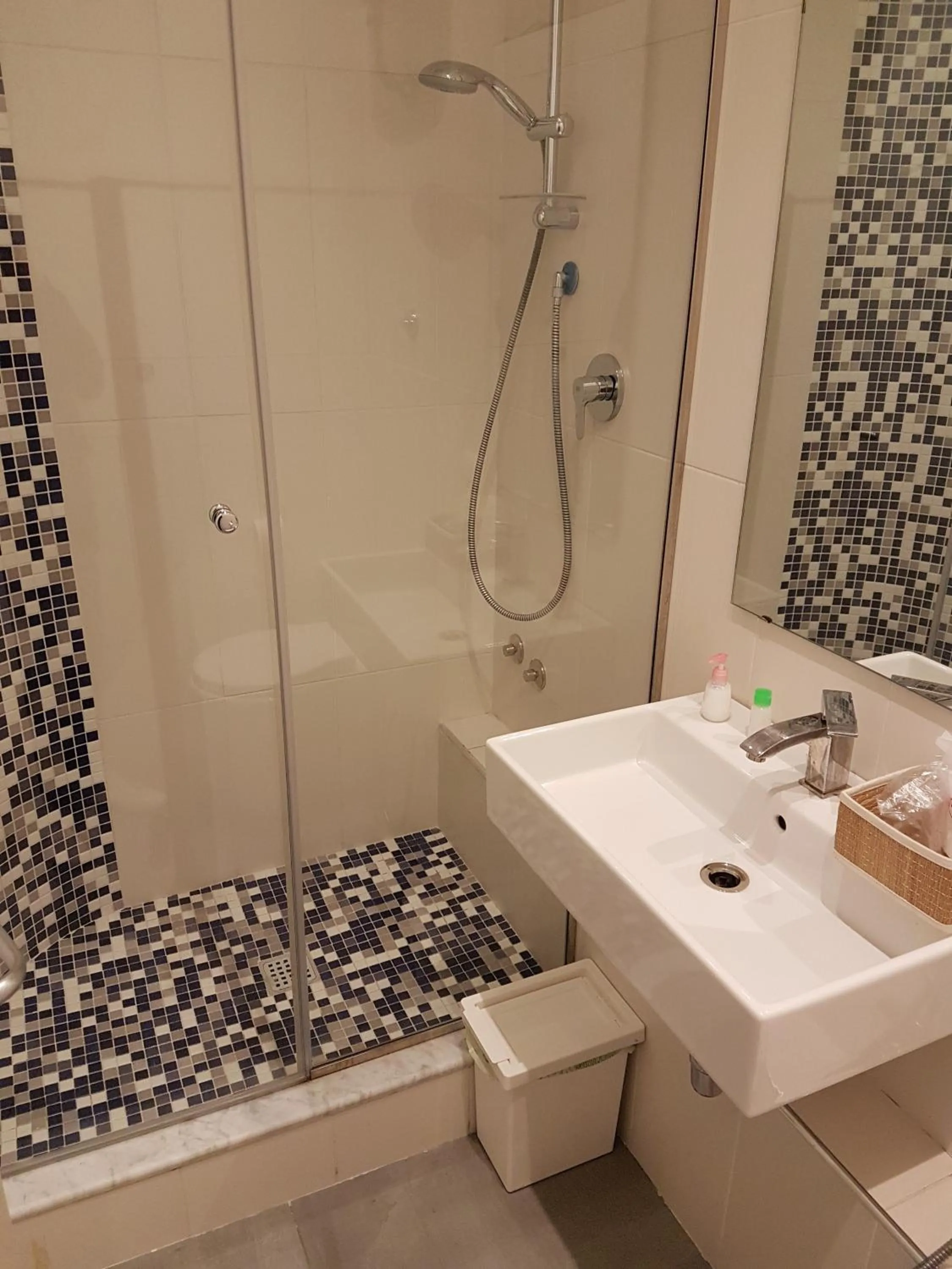 Shower in Maliziusella