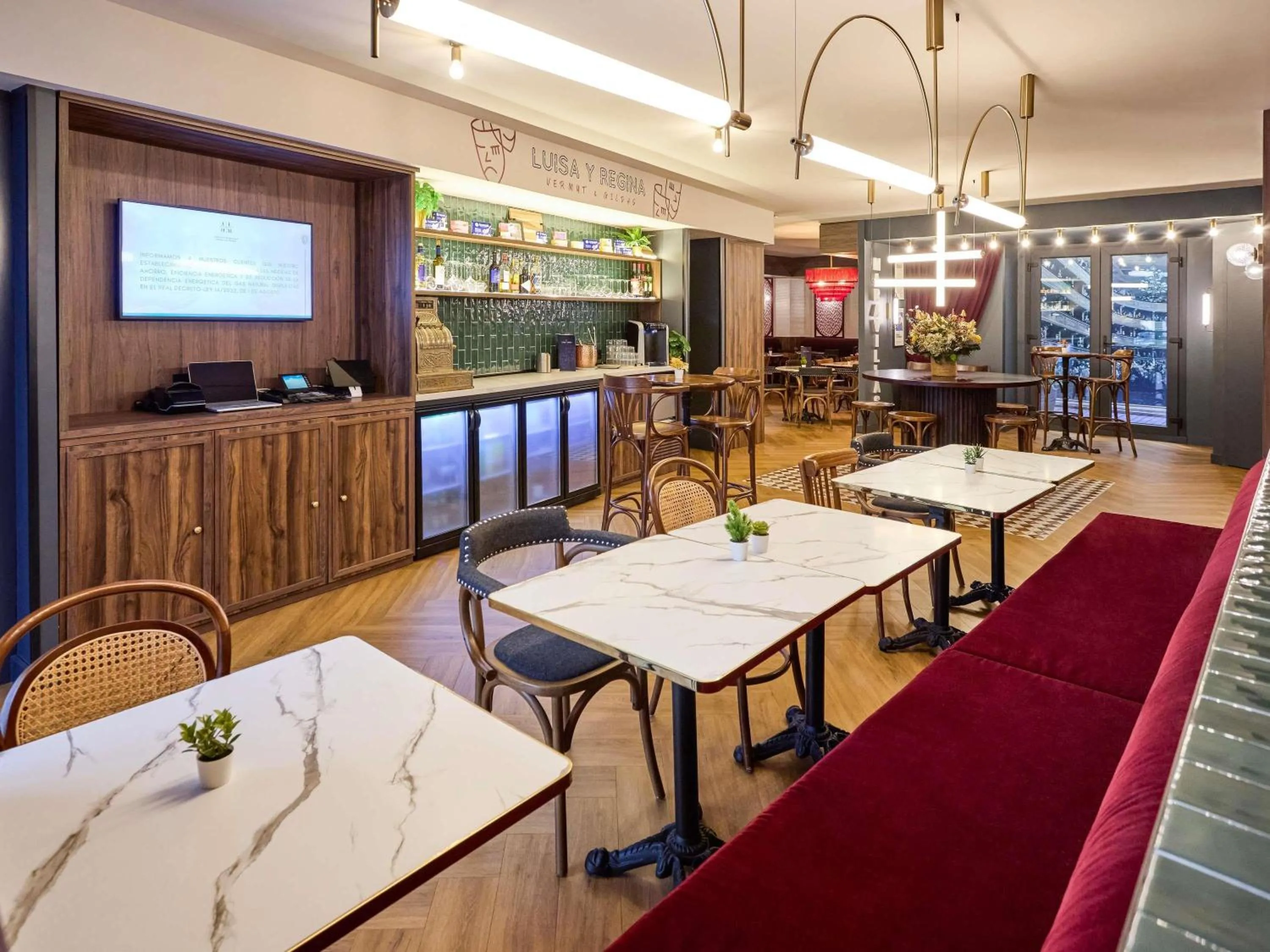 Lounge or bar in Ibis Styles Madrid Centro Maravillas