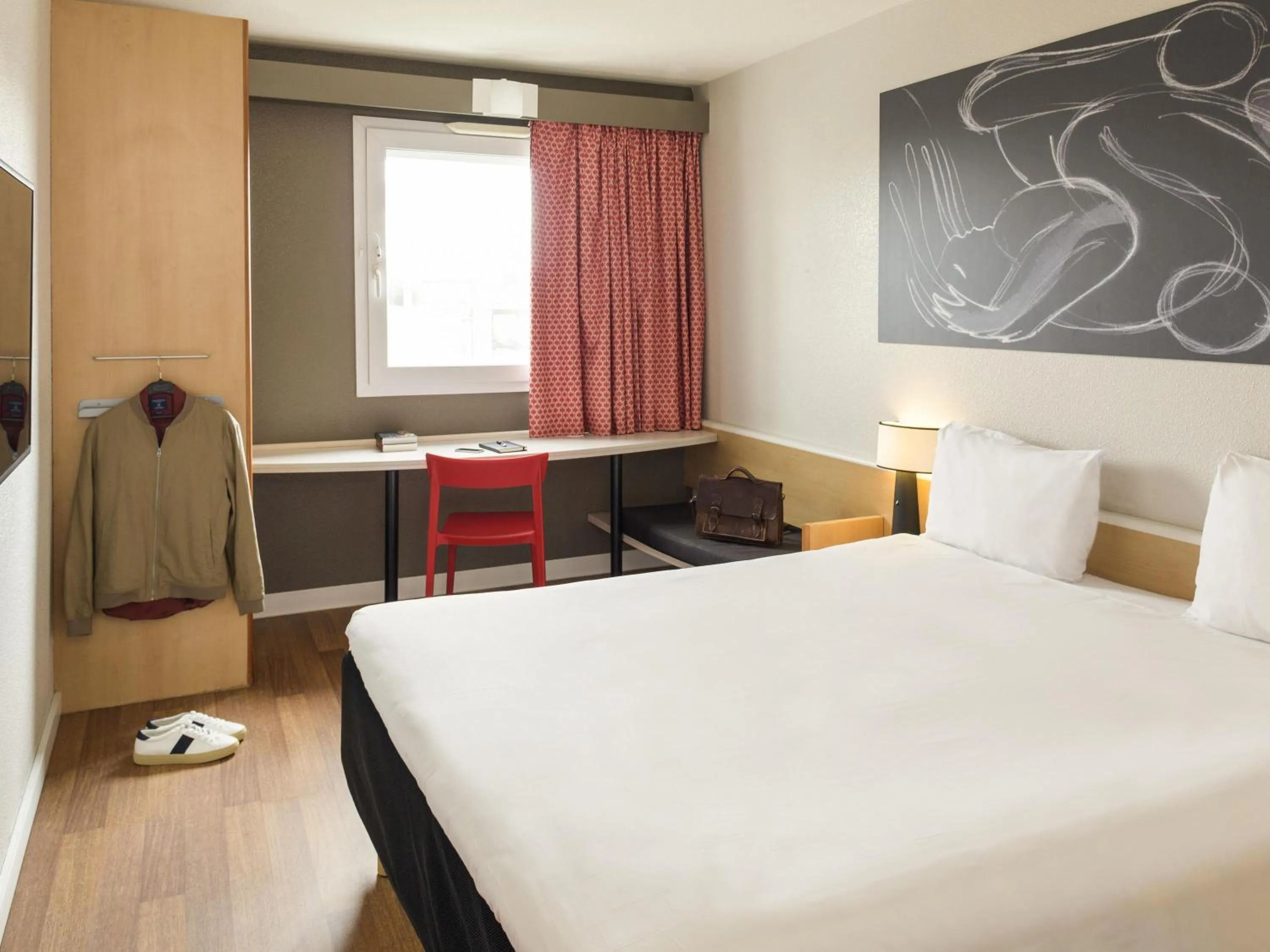 Bedroom, Bed in Ibis Madrid Fuenlabrada