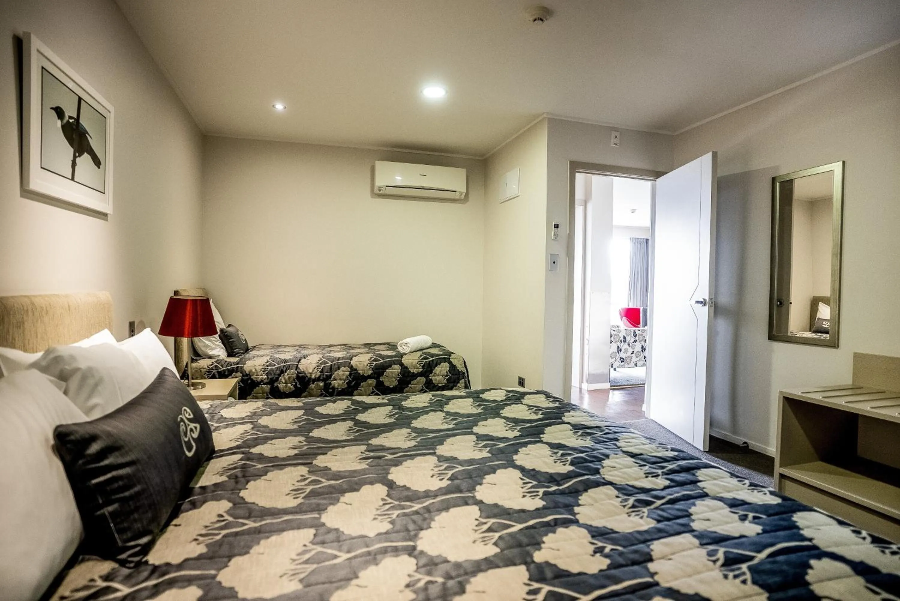 Bed in Marakura Deluxe Motel