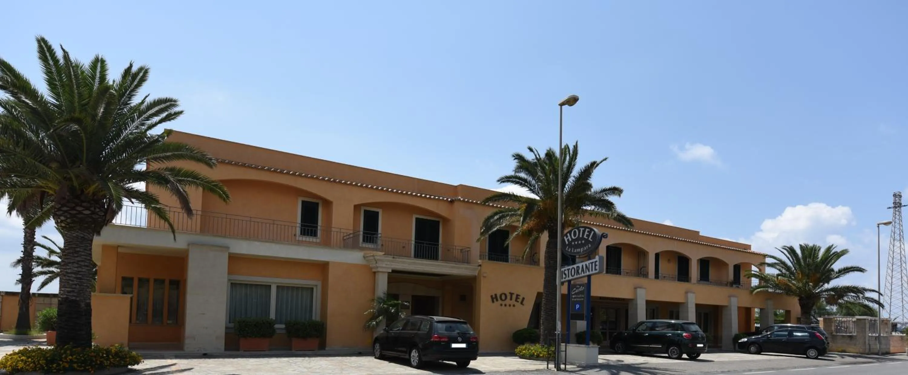 Property building in Hotel Ristorante La Lampara