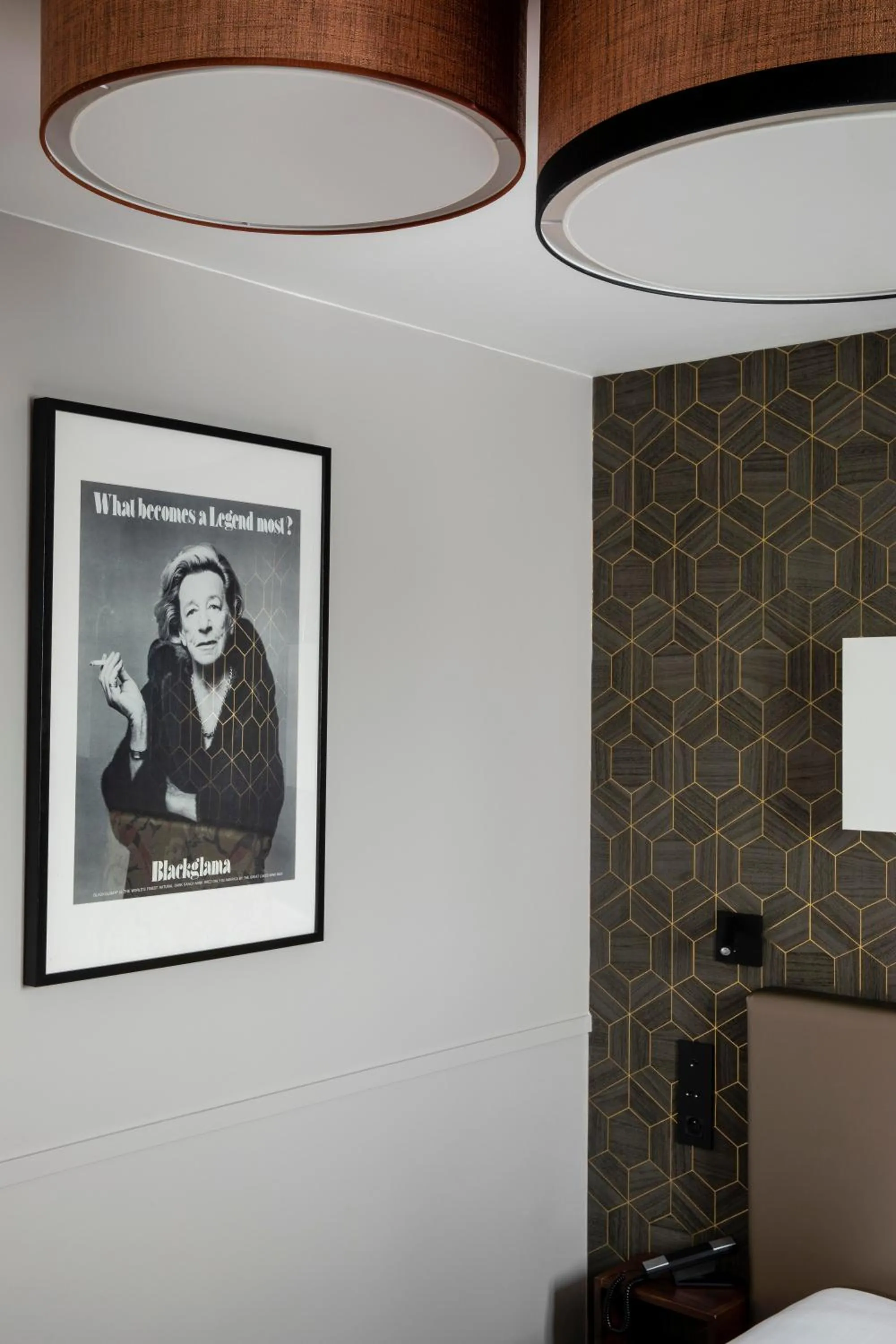 Bedroom, Bed in Daunou Opéra