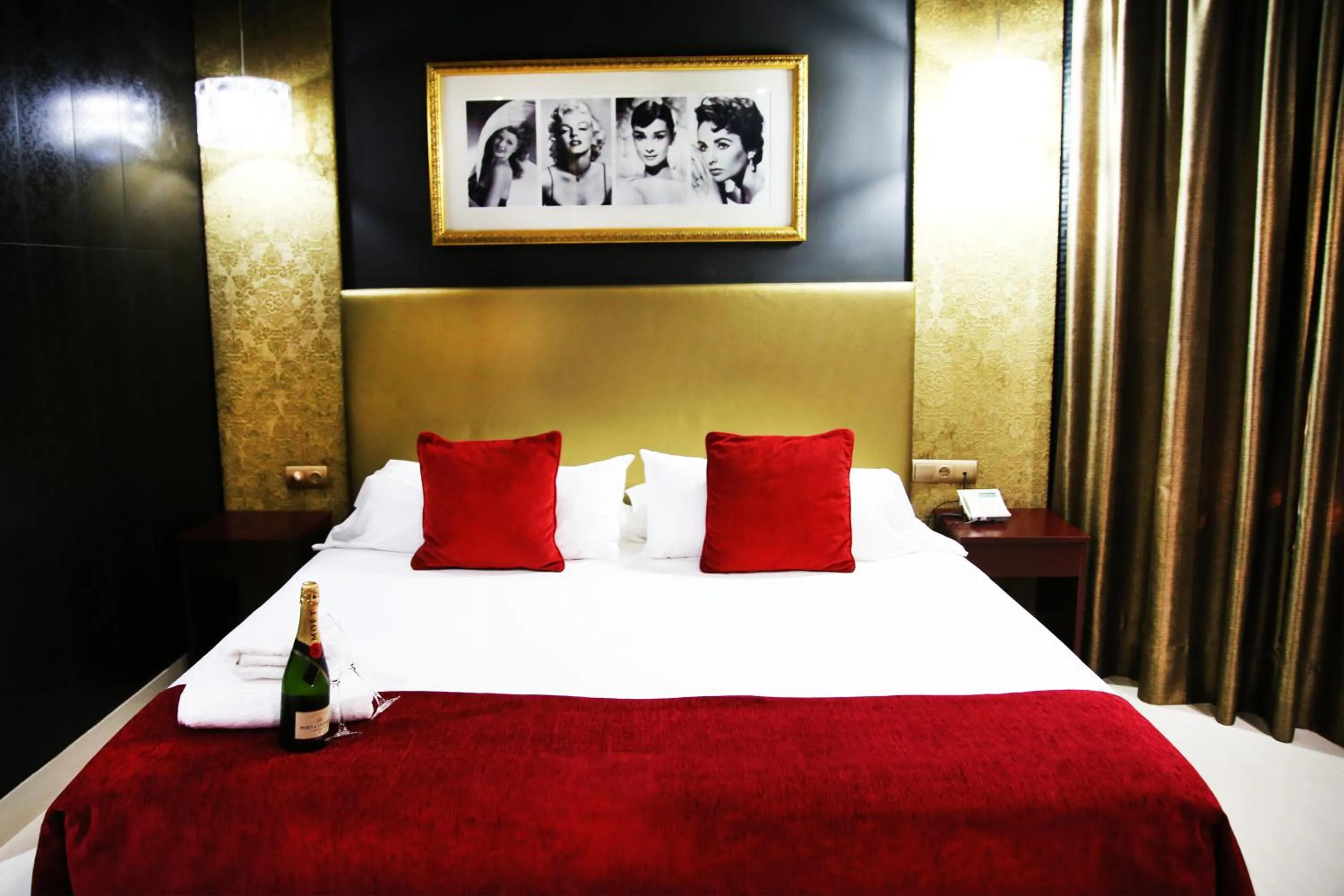 Bed in Hotel Años 50