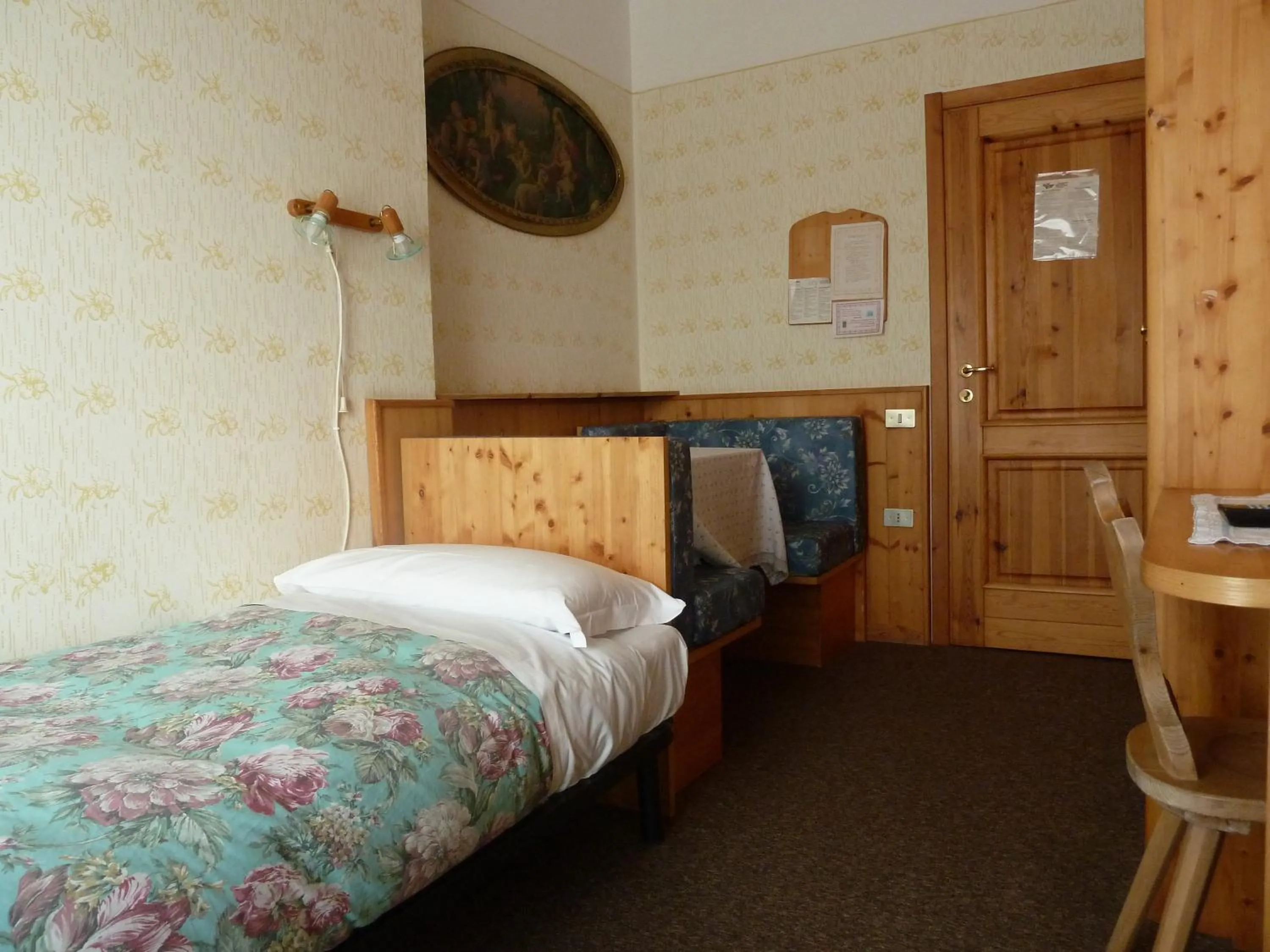 Photo of the whole room, Bed in Hotel Rosa Resort