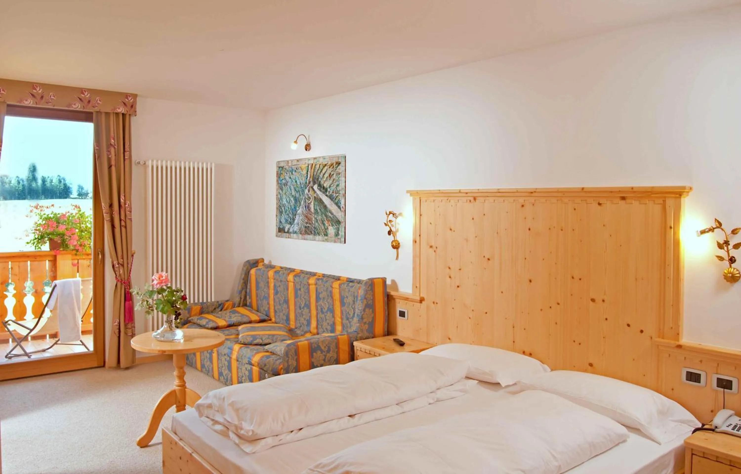 Photo of the whole room, Bed in Hotel Rosa Resort