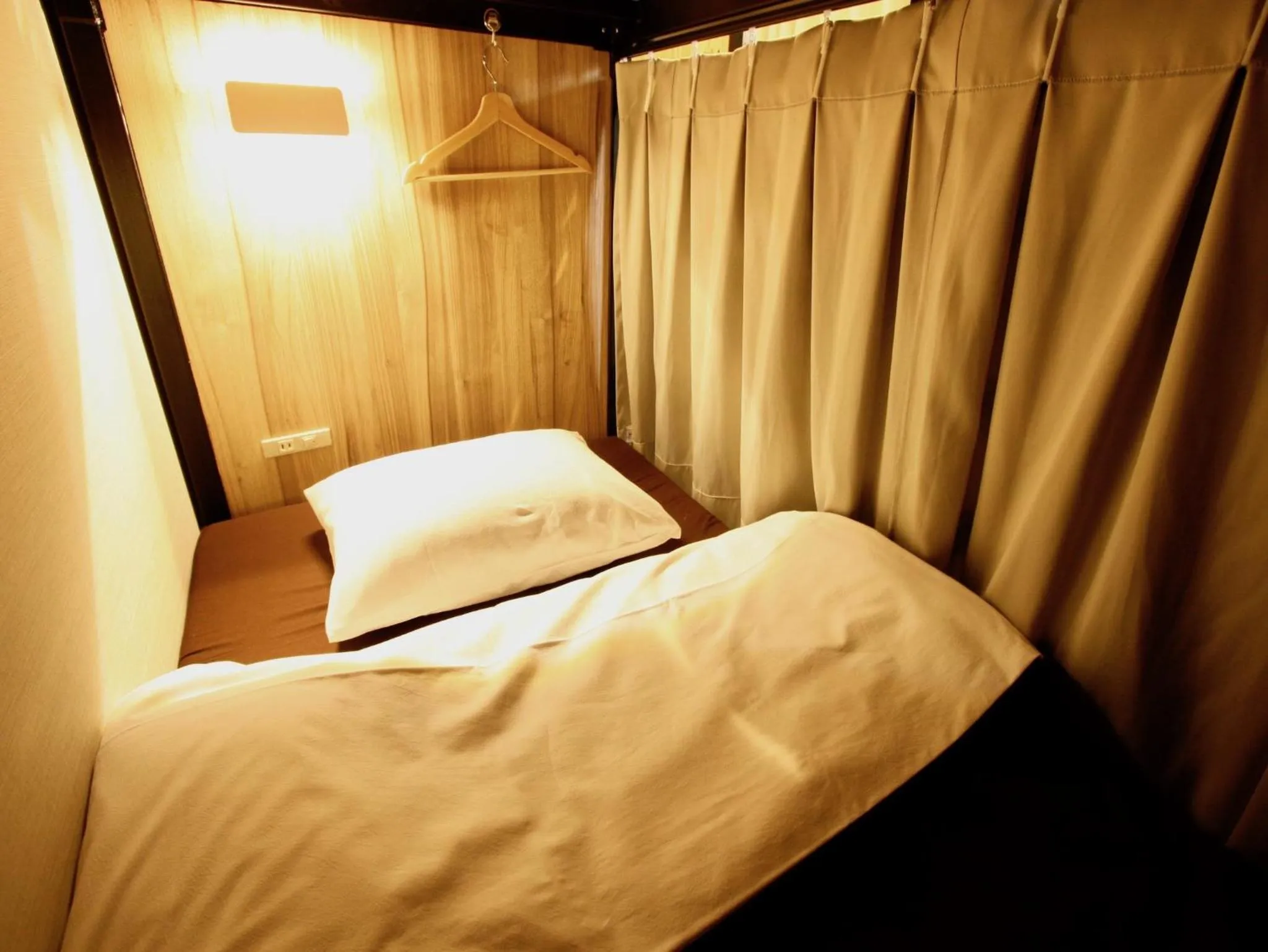 Bed in Namba Guesthouse HIVE