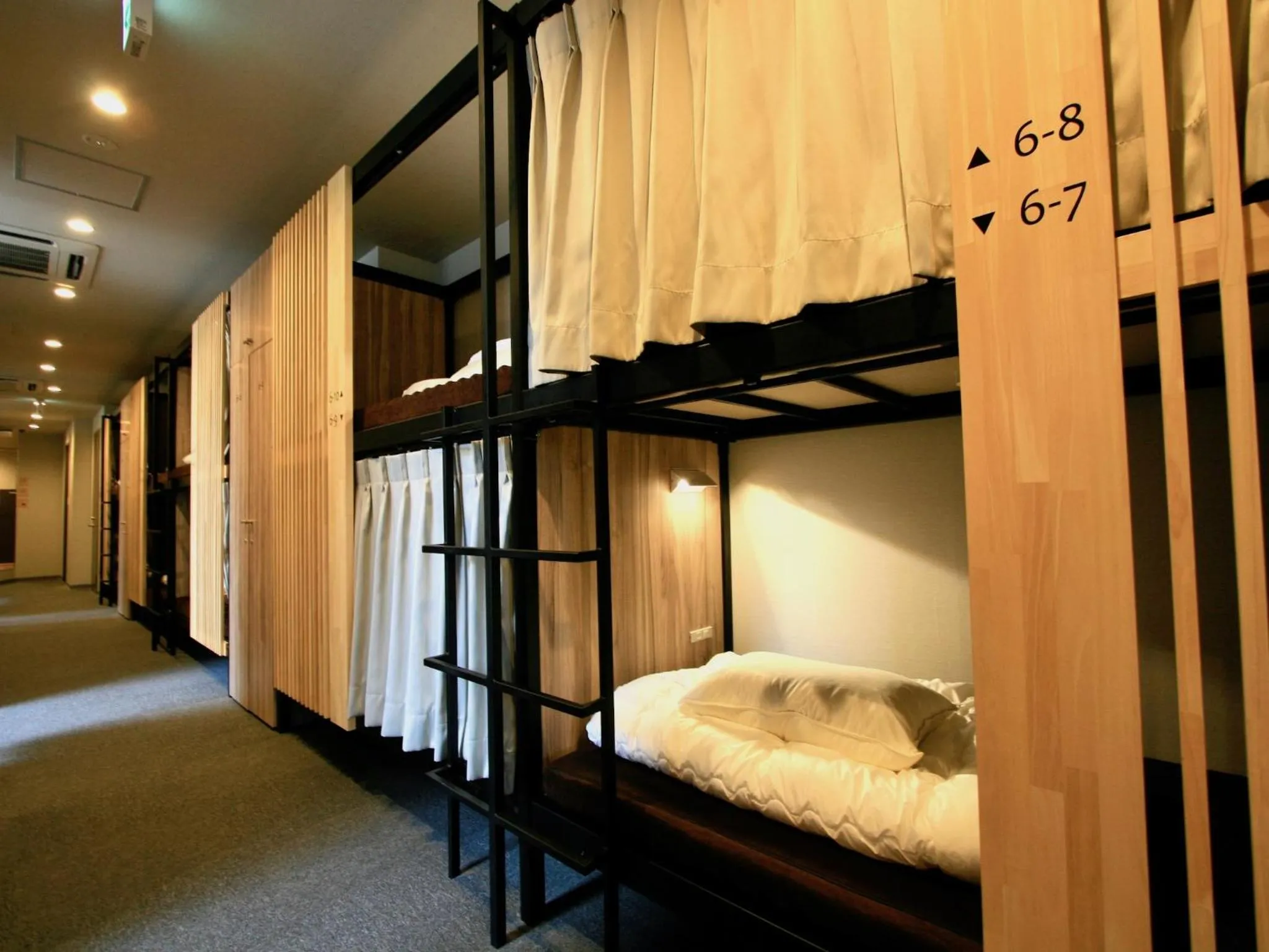 bunk bed in Namba Guesthouse HIVE