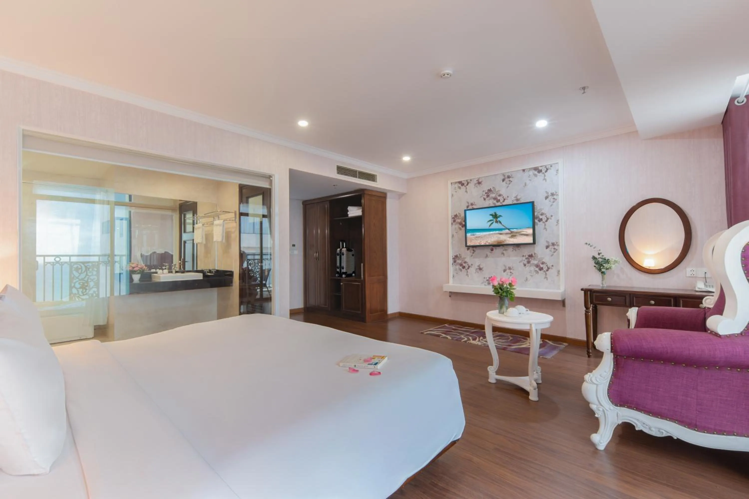 Bed in Bonjour Nha Trang Hotel