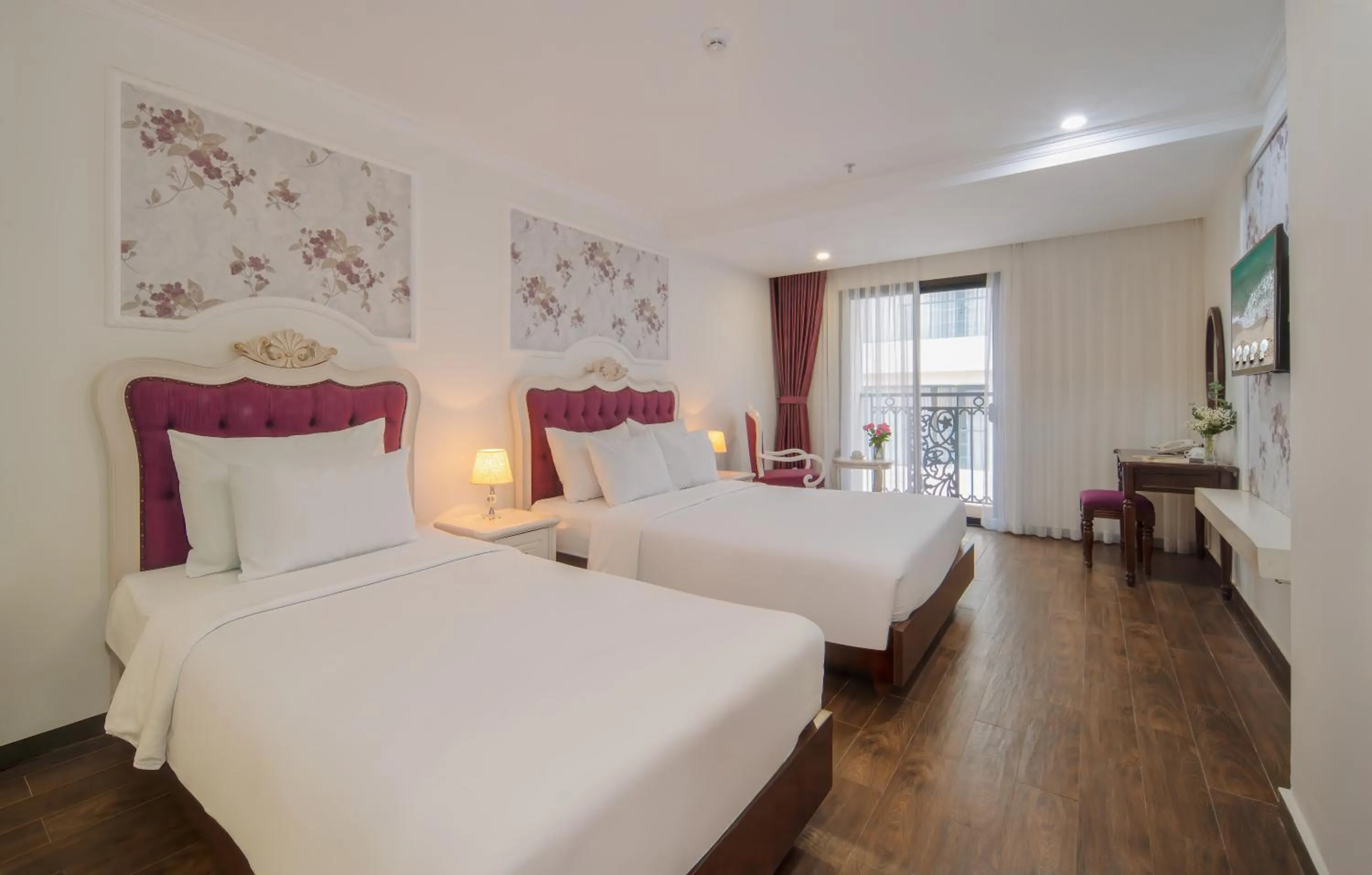 Bed in Bonjour Nha Trang Hotel