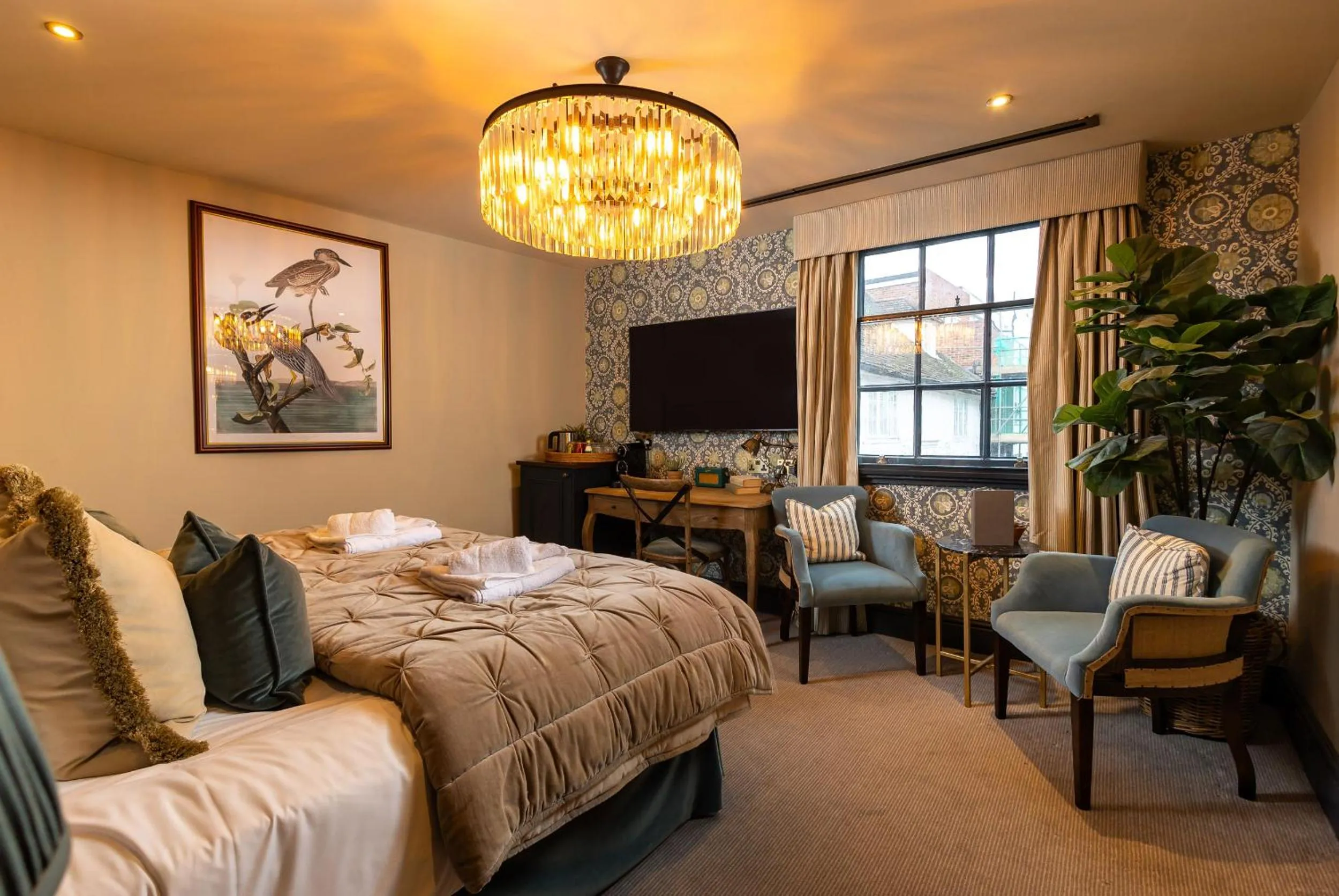 TV and multimedia, Bed in Salisbury Arms Hotel