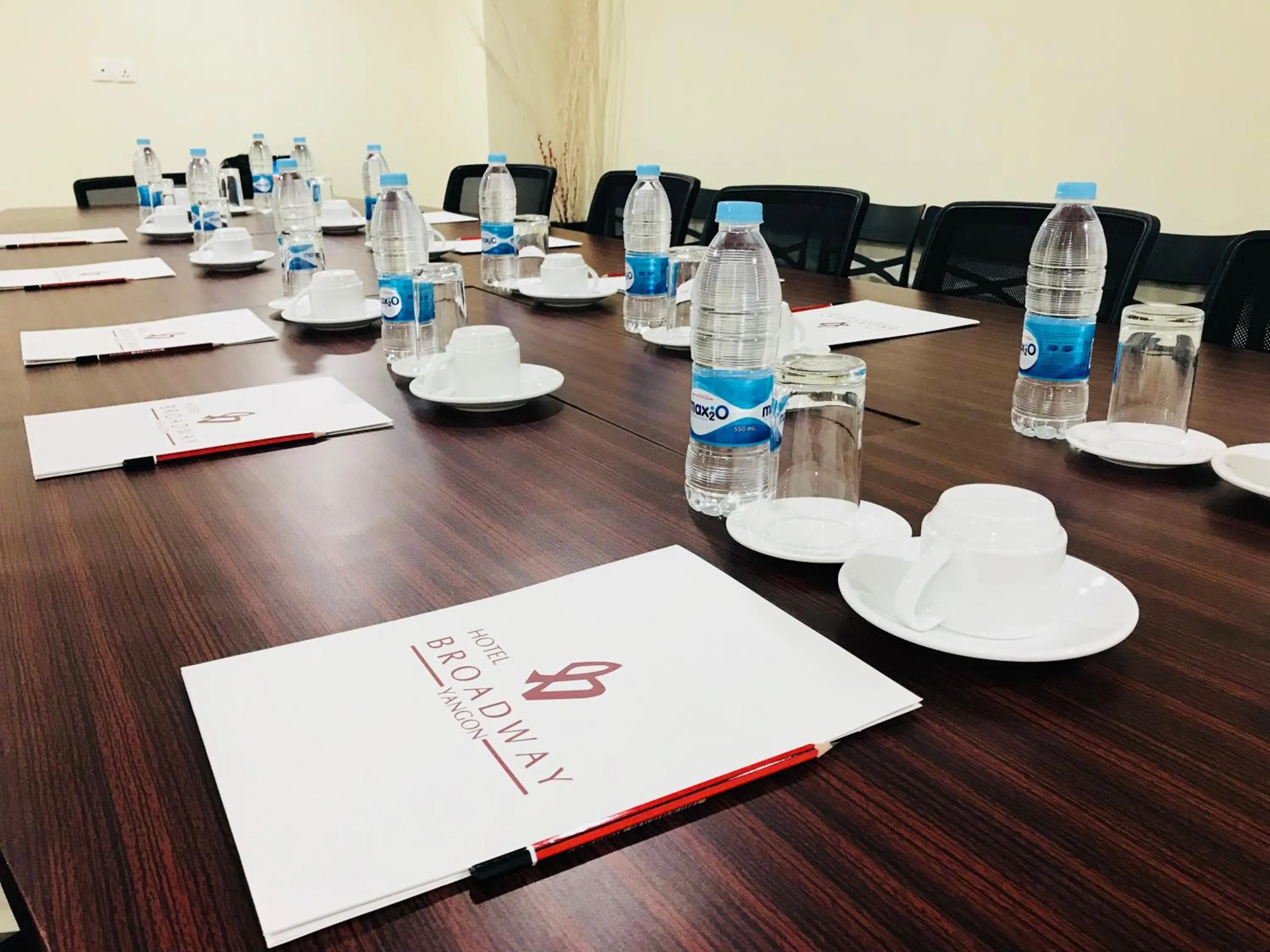 Hotel Broadway Yangon