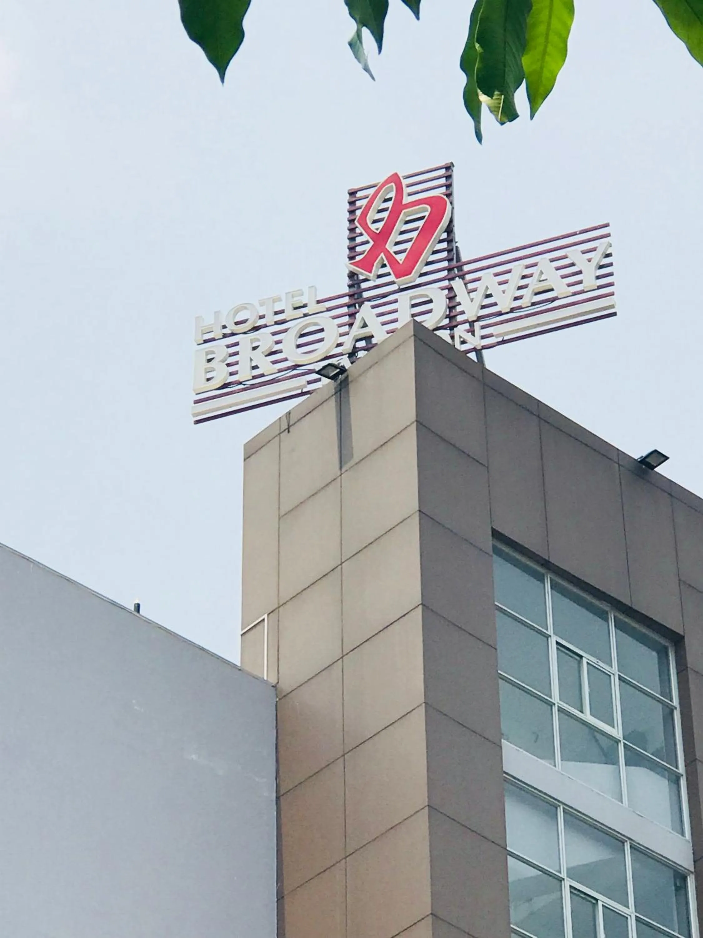 Hotel Broadway Yangon