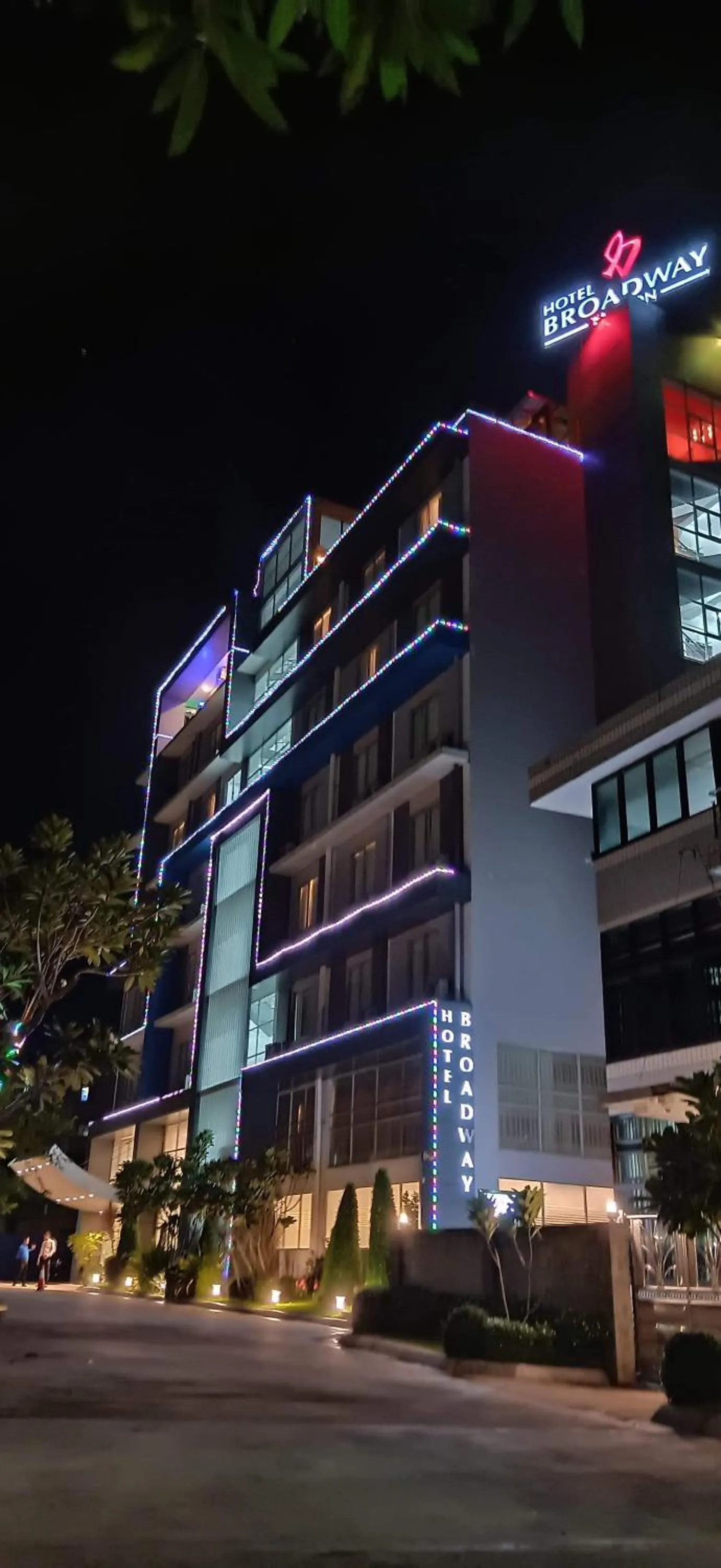 Hotel Broadway Yangon