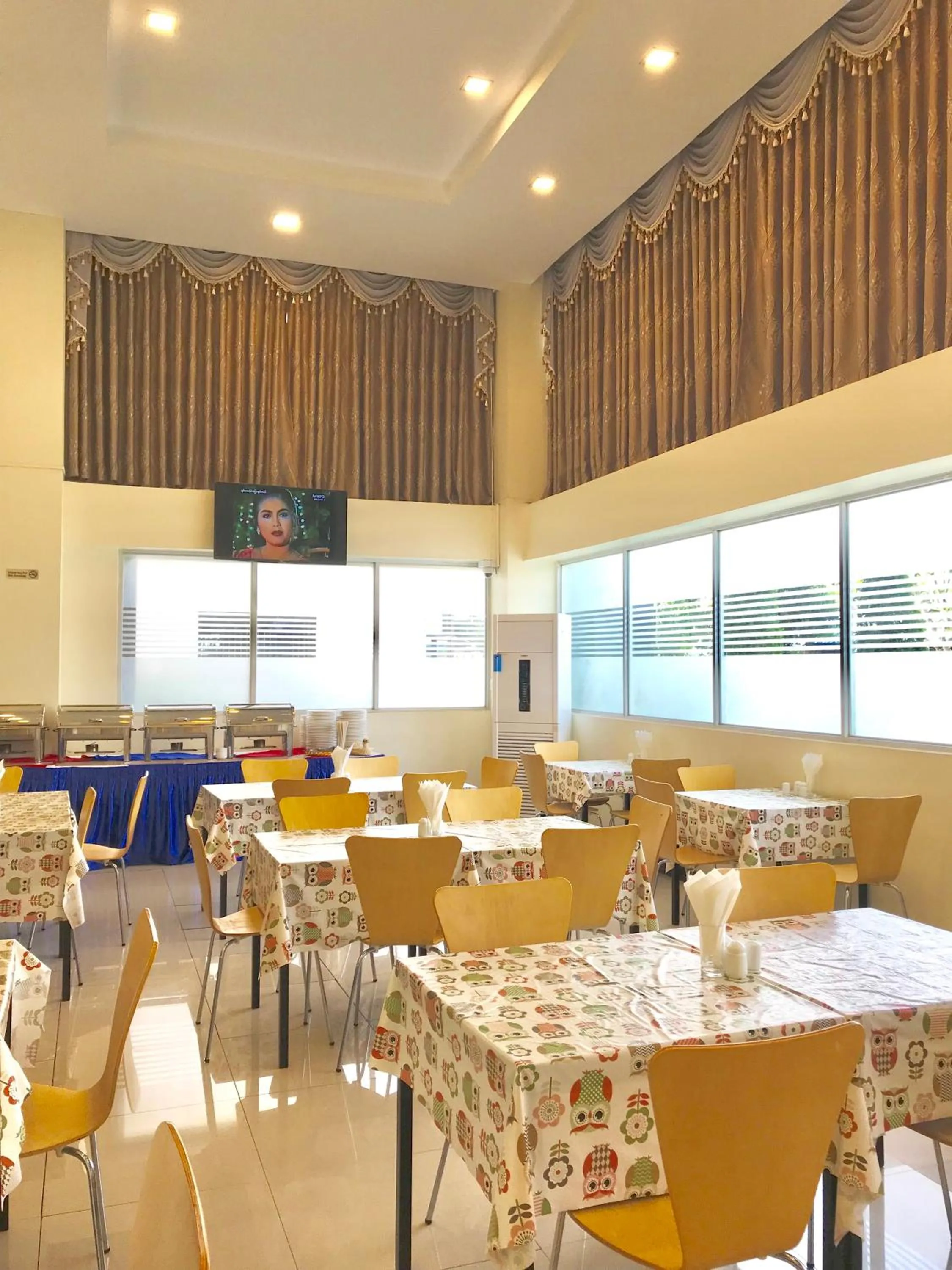 Hotel Broadway Yangon