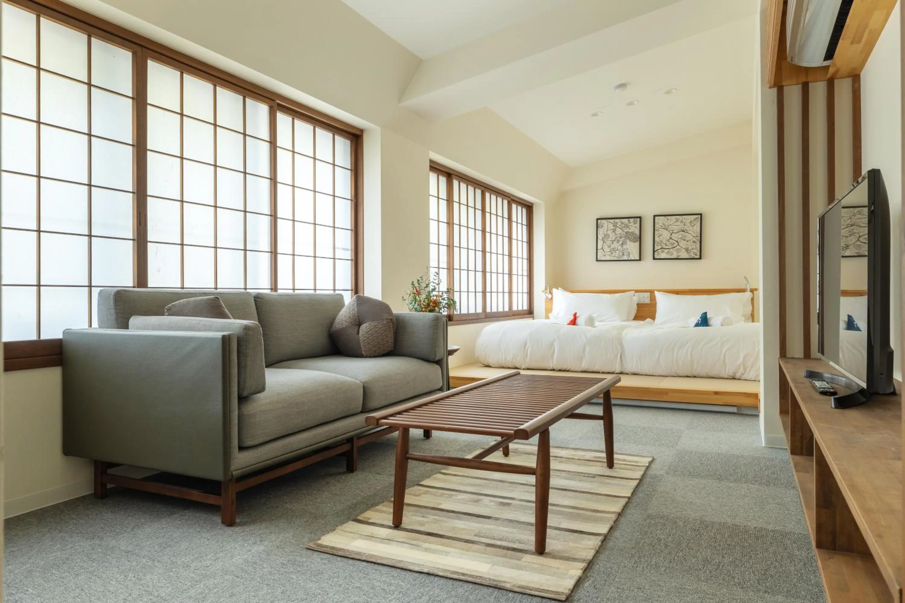 Bed in Residence Yasushi