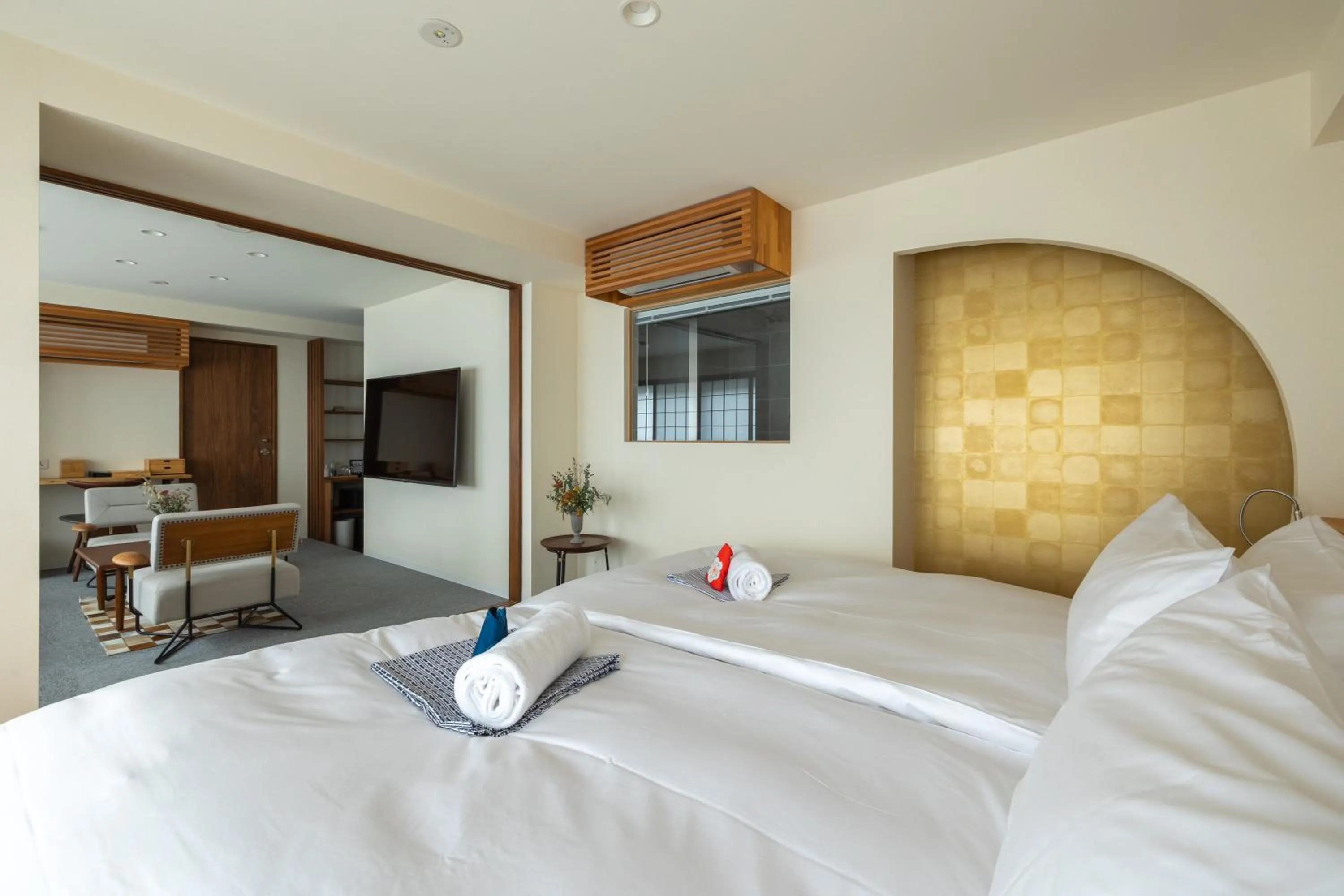 Bed in Residence Yasushi