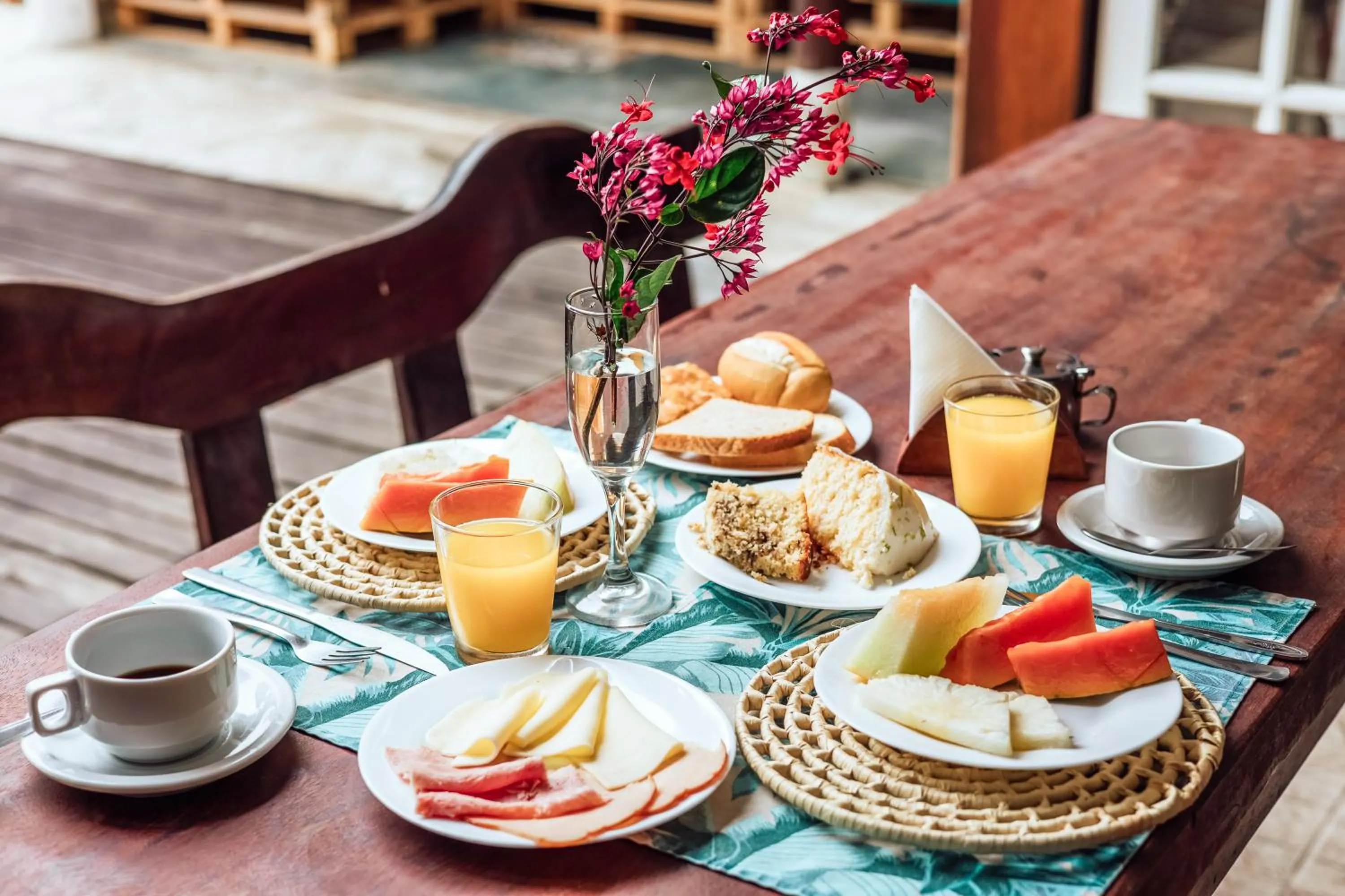 Breakfast in VELINN Pousada Santa Tereza