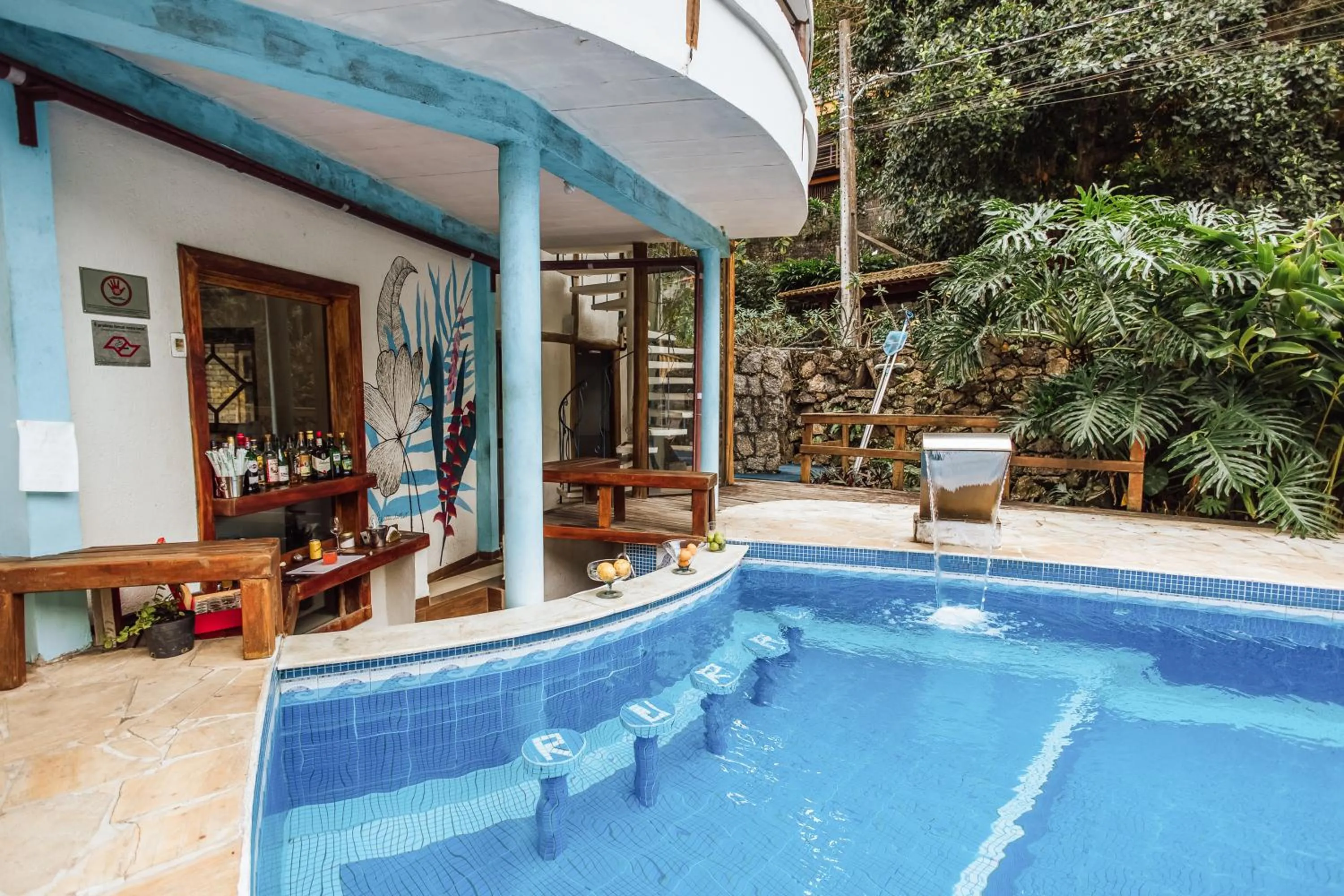 Swimming pool in VELINN Pousada Santa Tereza