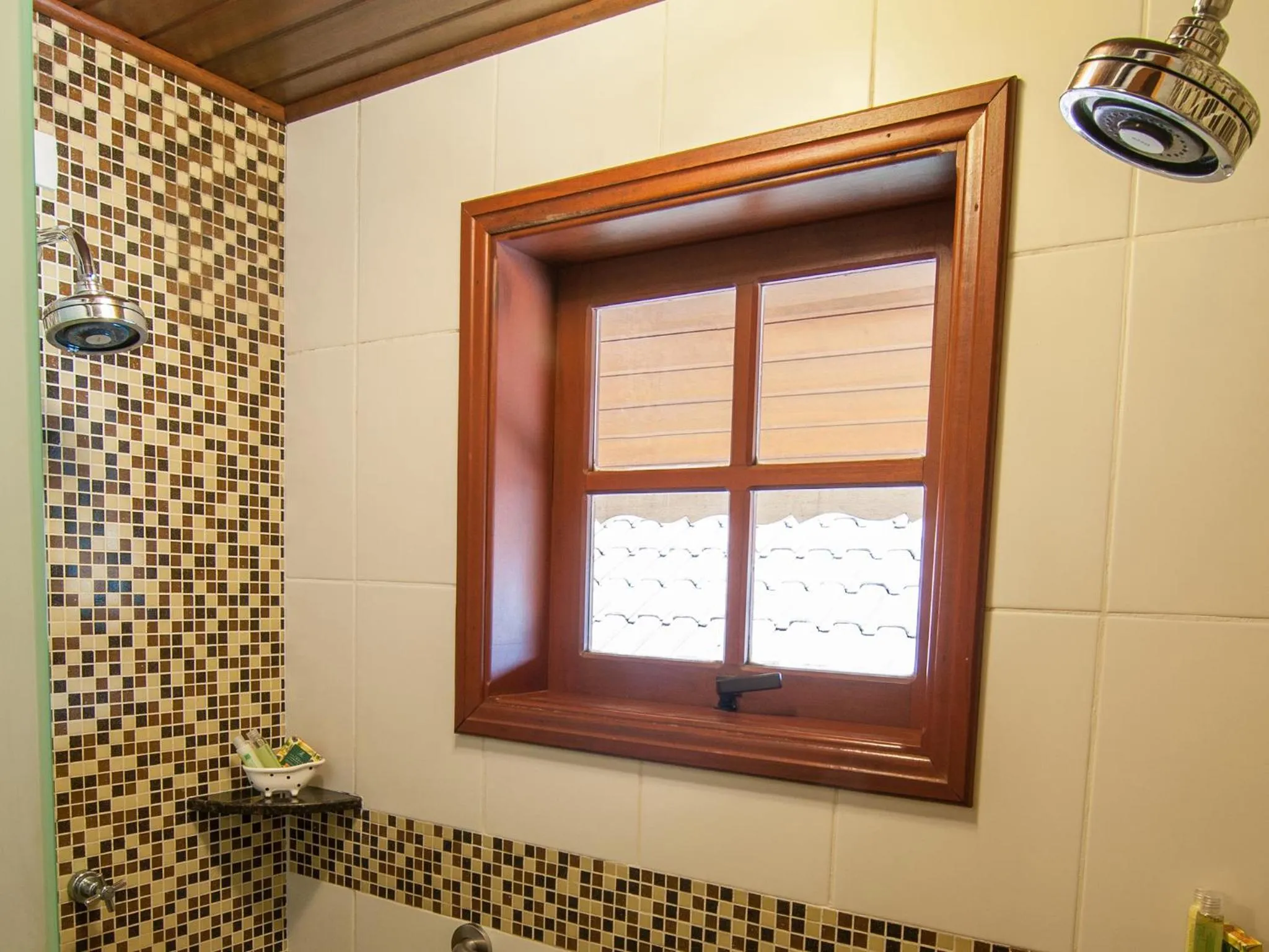 Bathroom in Pousada Aguia Dourada