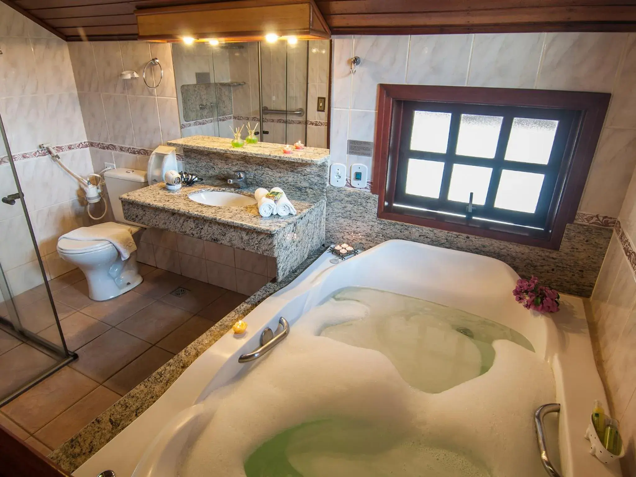 Luxury Apartment with Spa Bath in Pousada Aguia Dourada Luxury Apartment with Spa Bath in Pousada Aguia Dourada