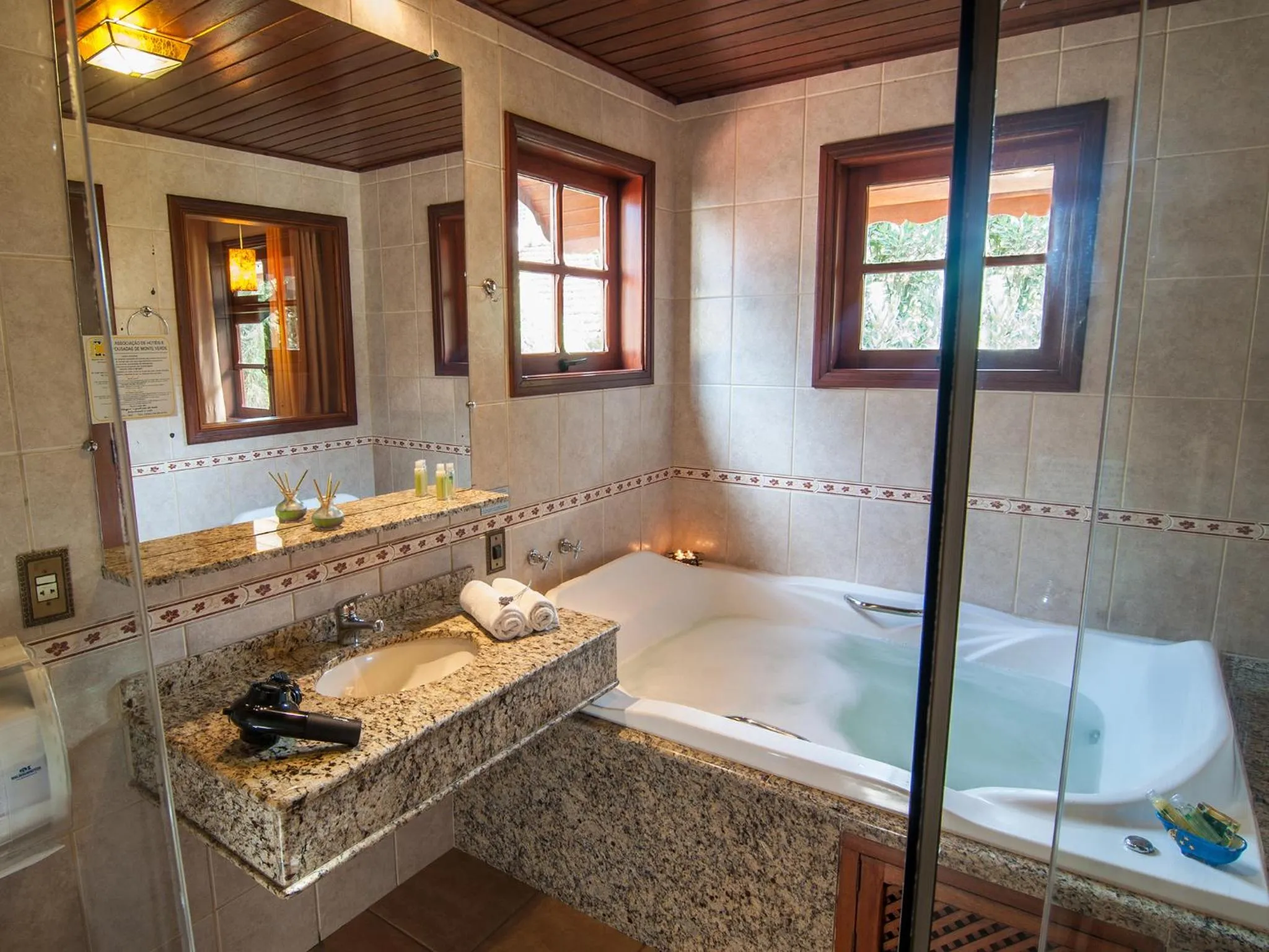 Bathroom in Pousada Aguia Dourada