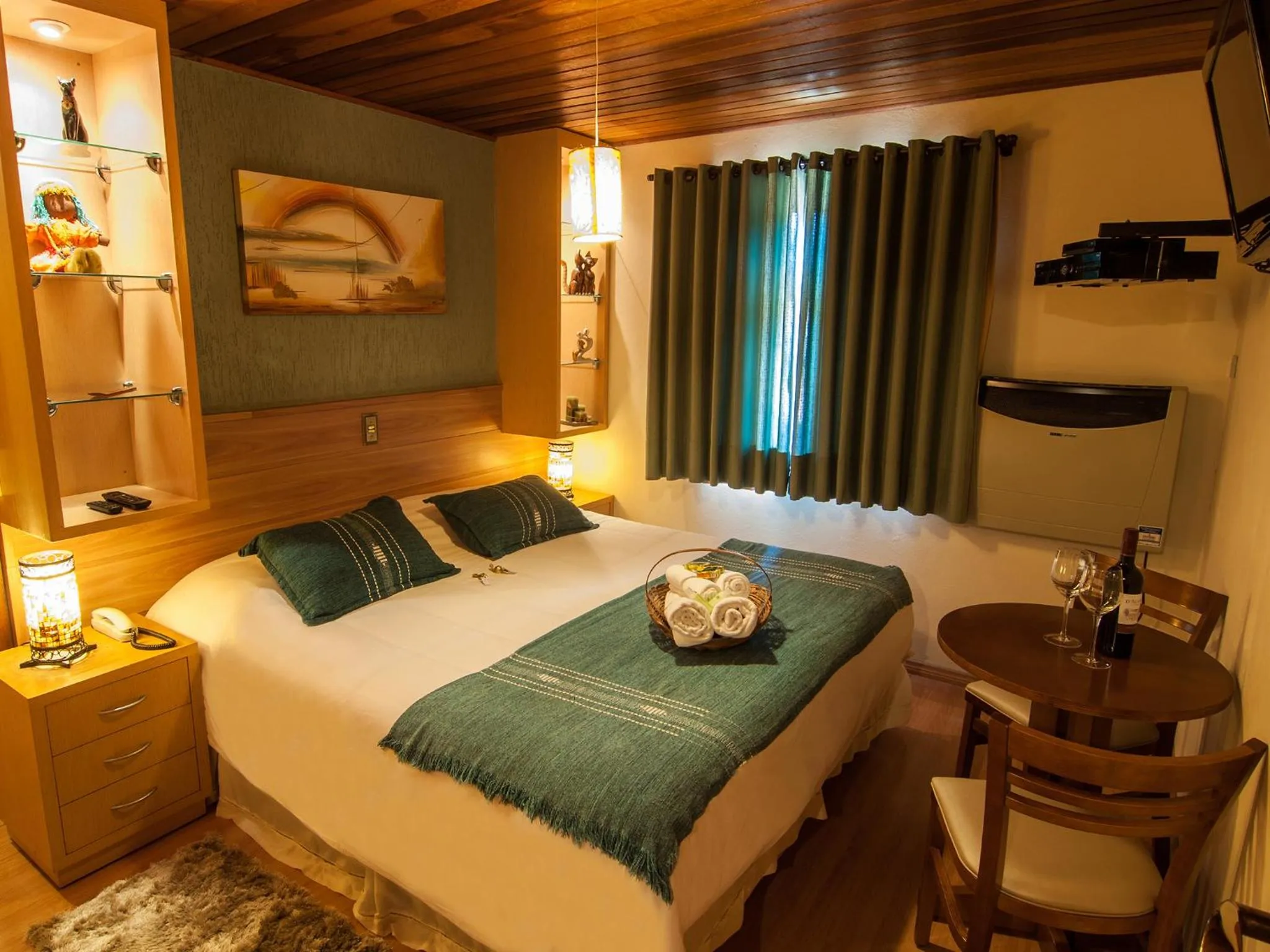 Bedroom, Bed in Pousada Aguia Dourada