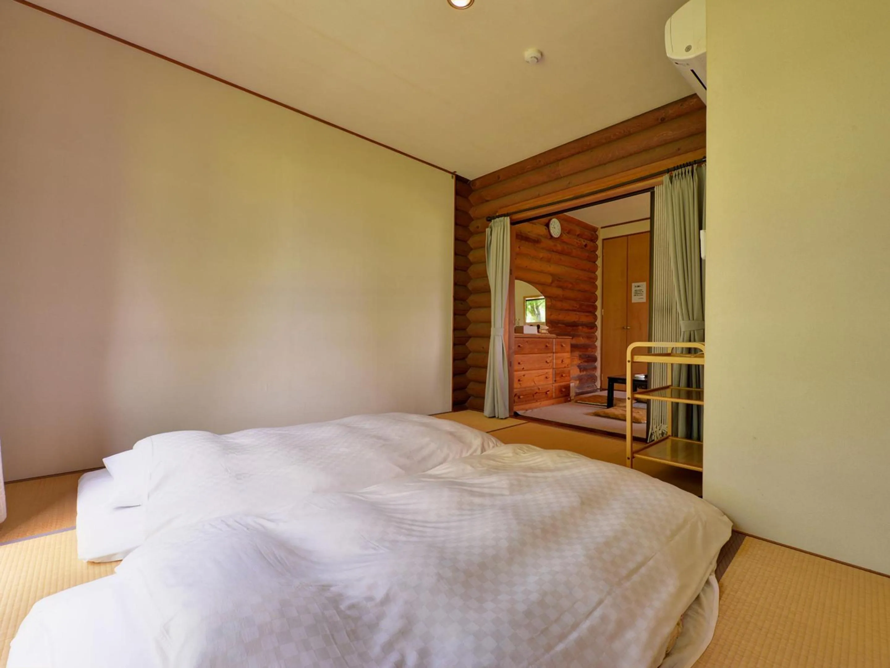 Photo of the whole room, Bed in Cocopa Resort Club