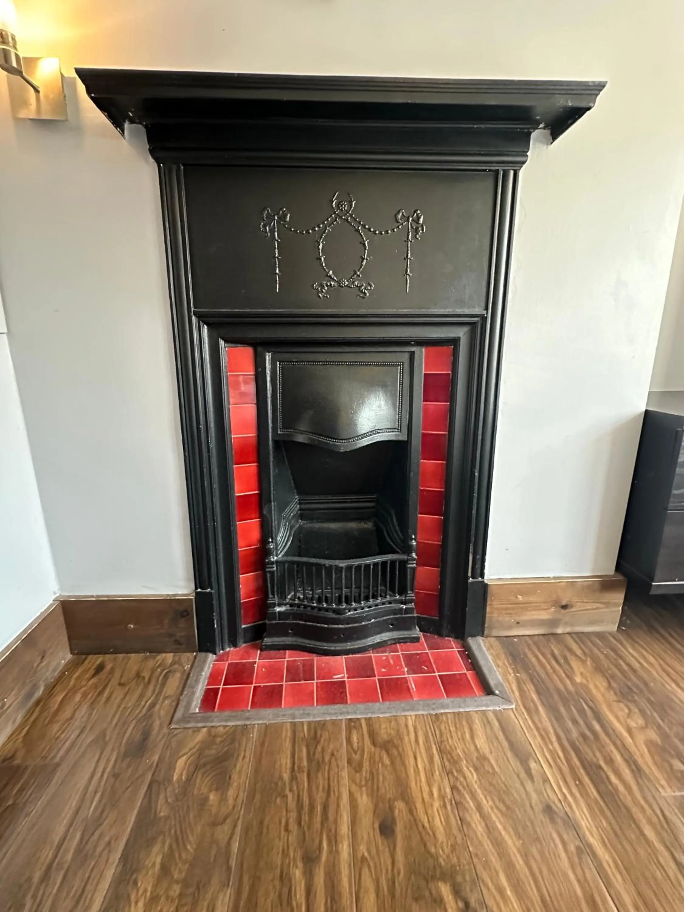 Photo of the whole room in Guest And The City