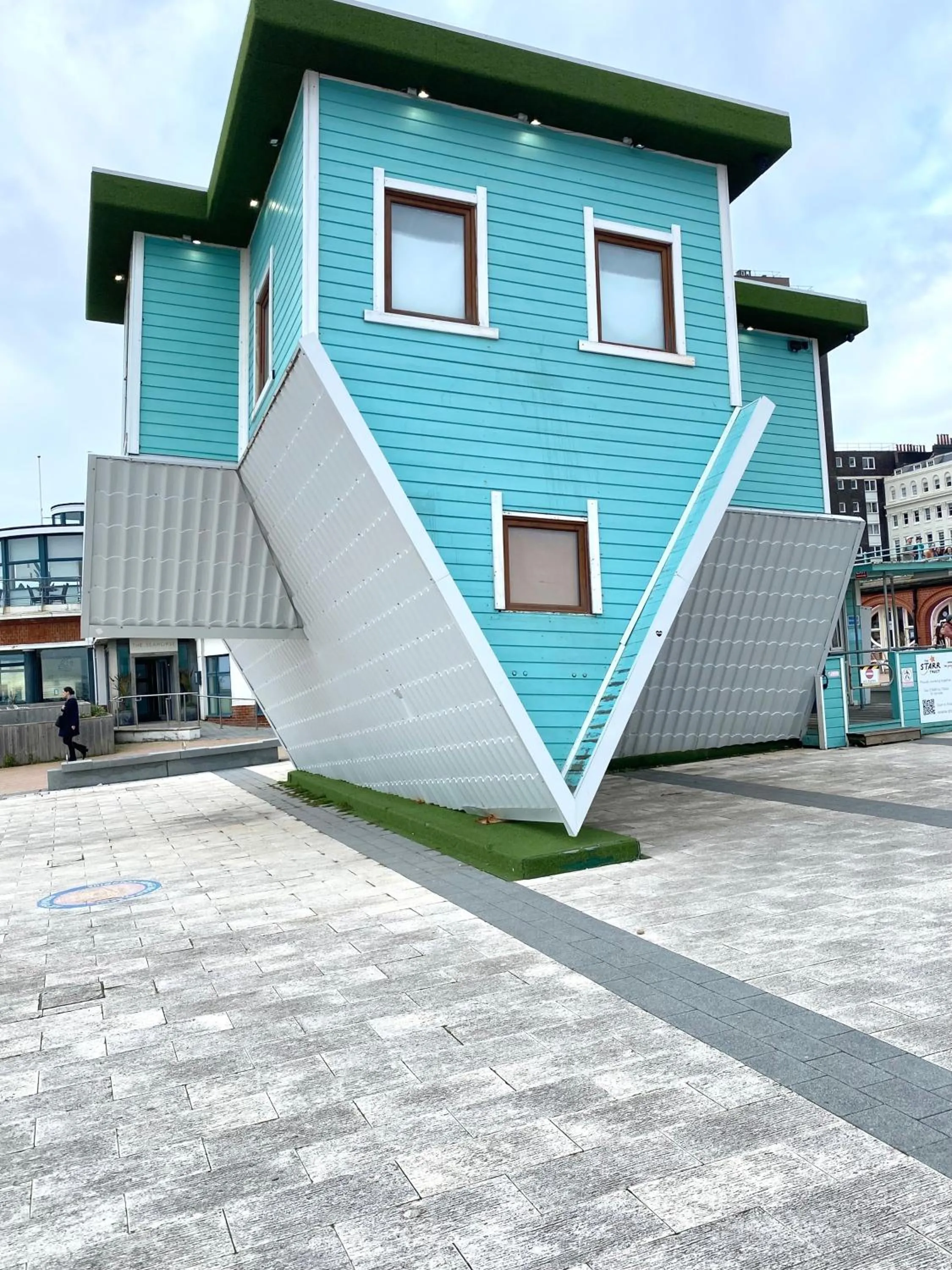 Nearby landmark in Guest And The City