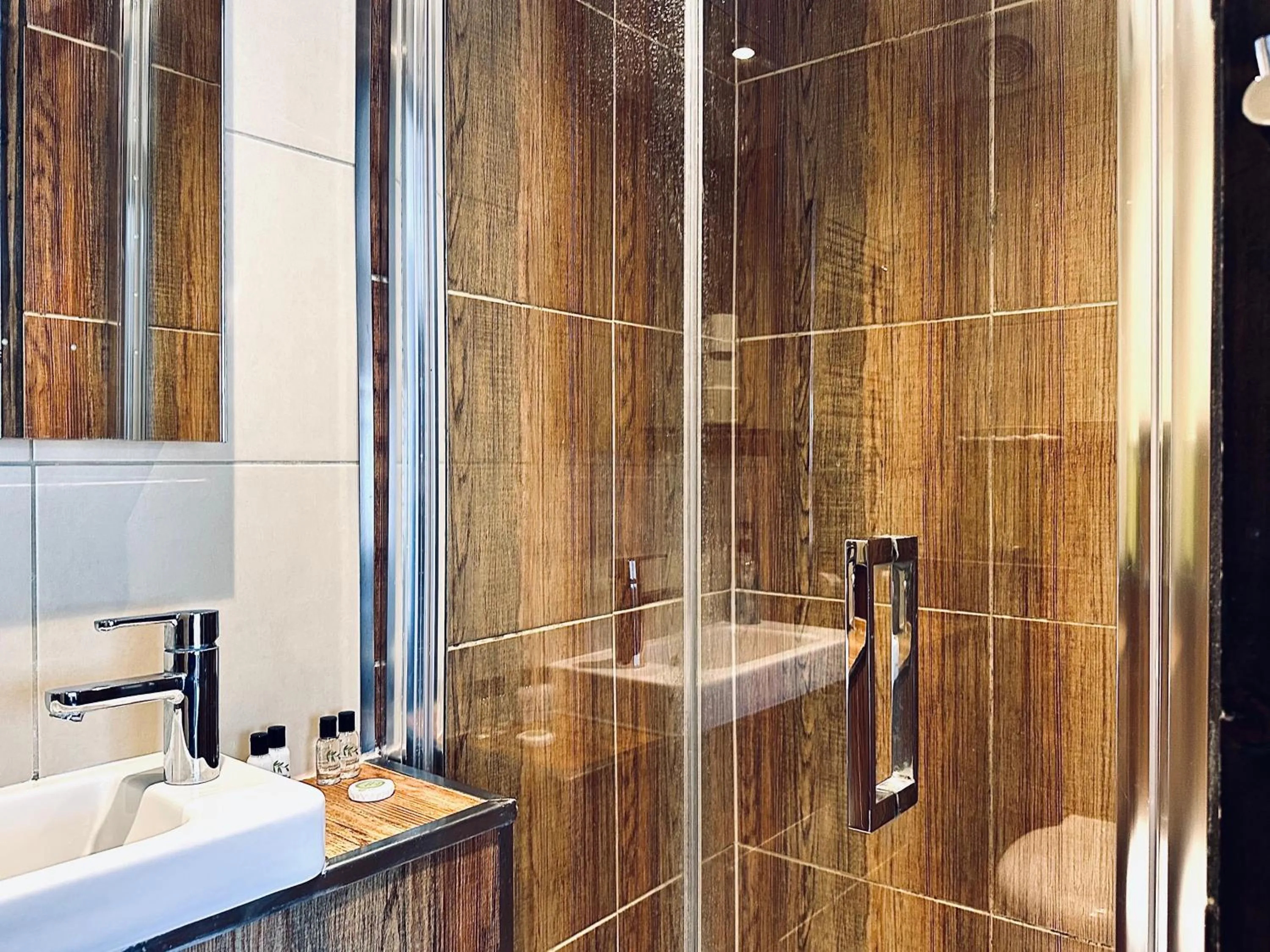 Shower in Guest And The City