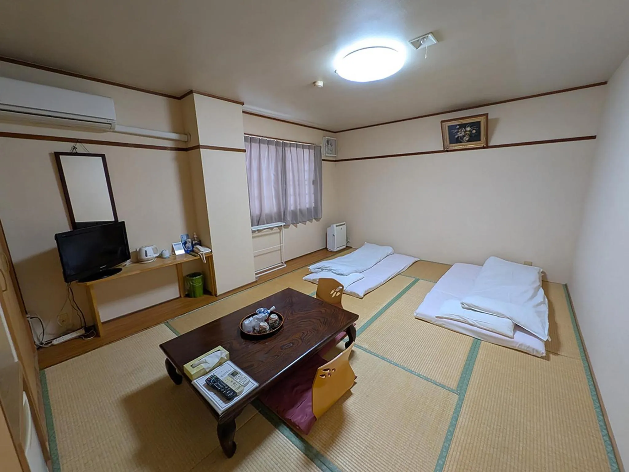 Photo of the whole room, Bed in Business Hotel Miharashitei