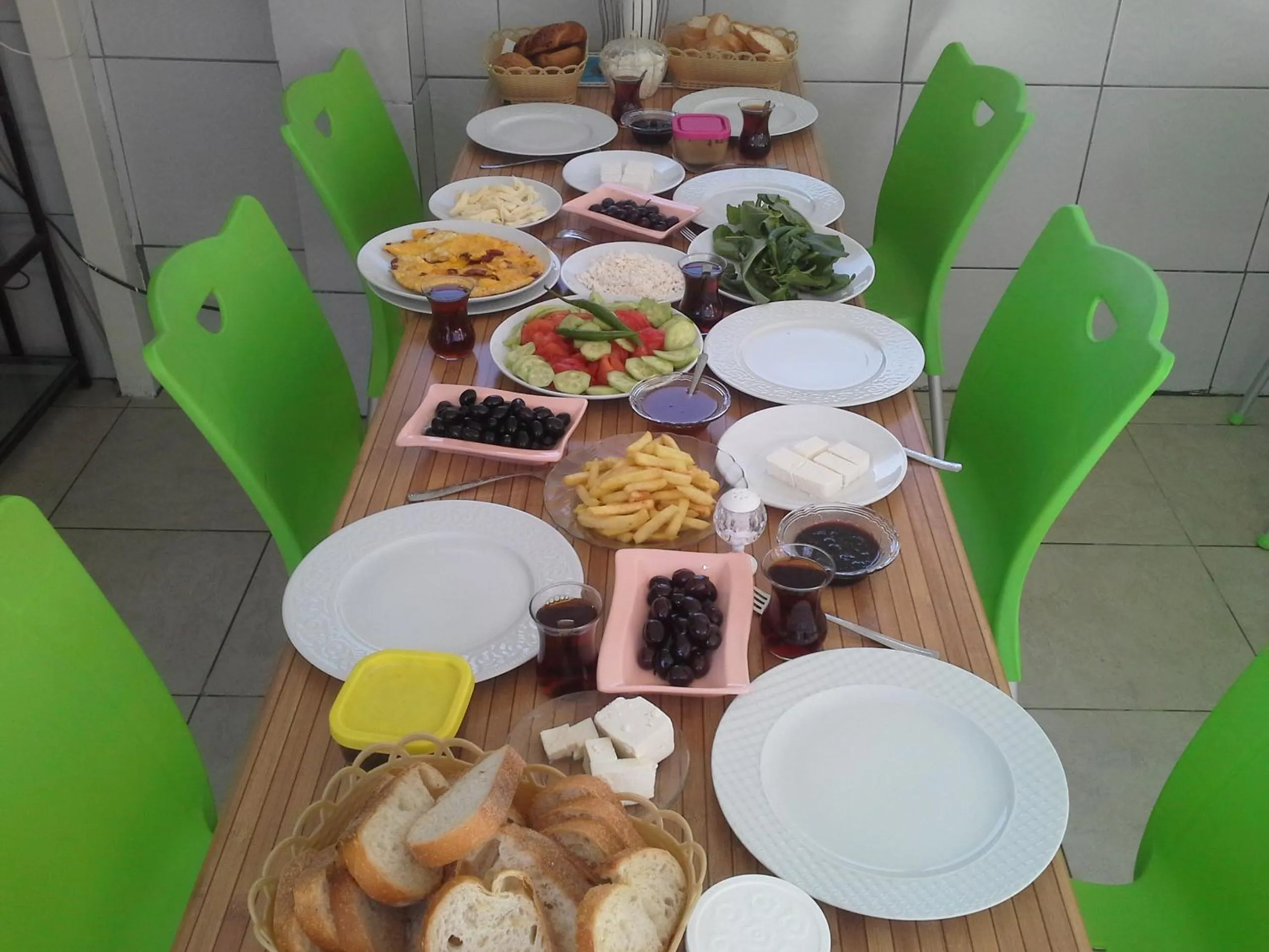 Restaurant/places to eat in Karaca Apart Hotel