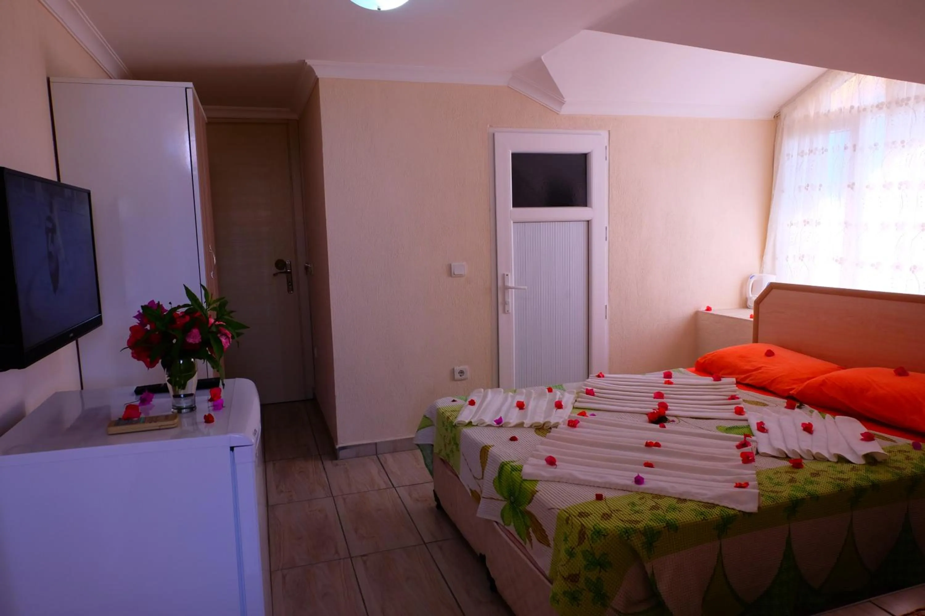 Photo of the whole room, Bed in Karaca Apart Hotel