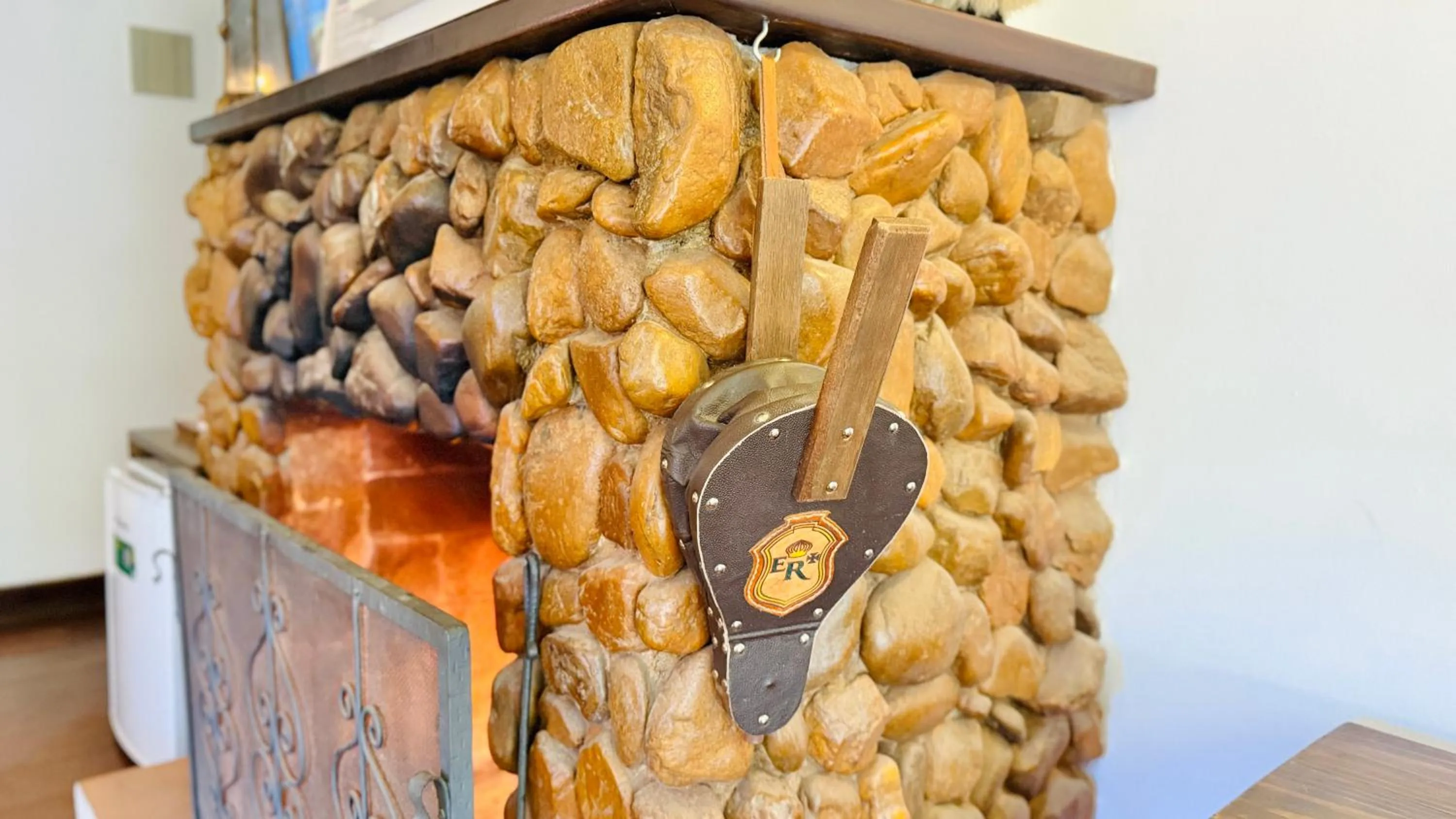 fireplace in Pousada Villa D'Amore