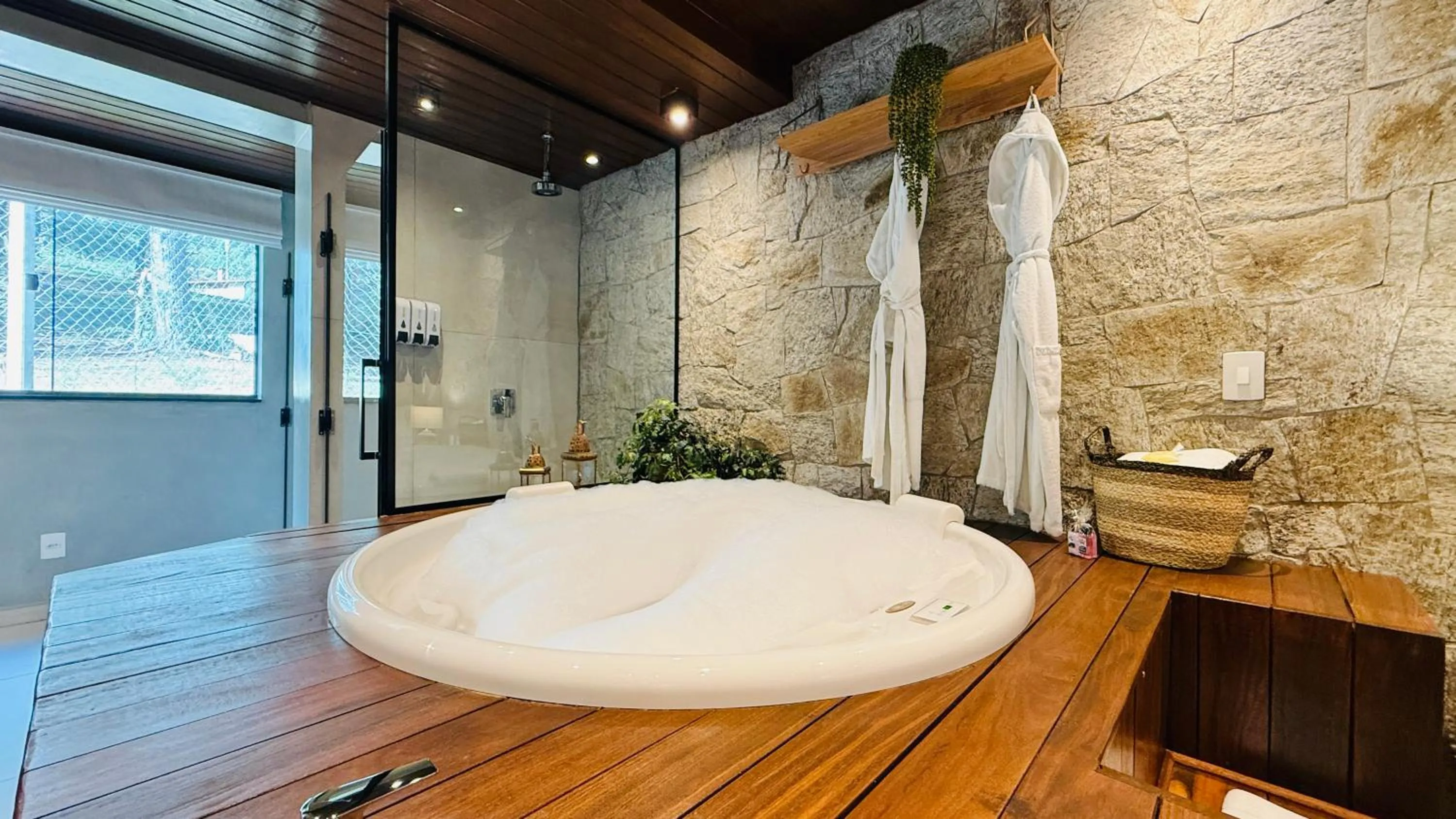 Hot Tub in Pousada Villa D'Amore