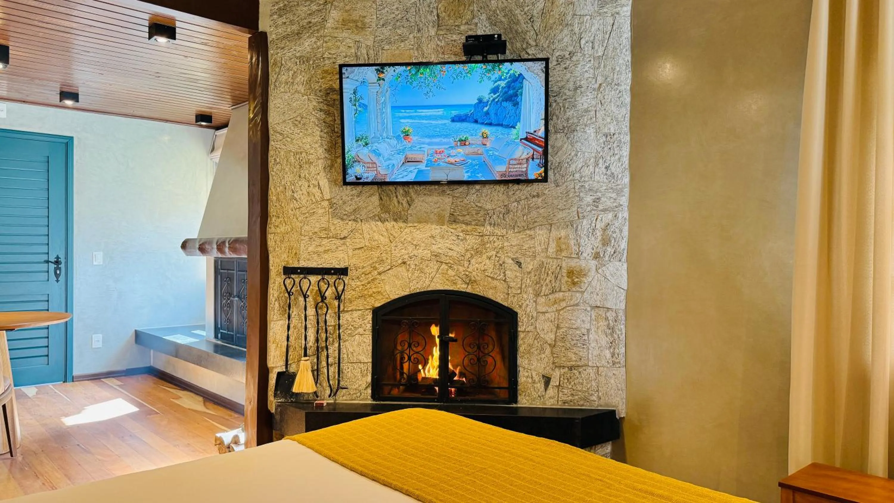 Photo of the whole room, Bed in Pousada Villa D'Amore