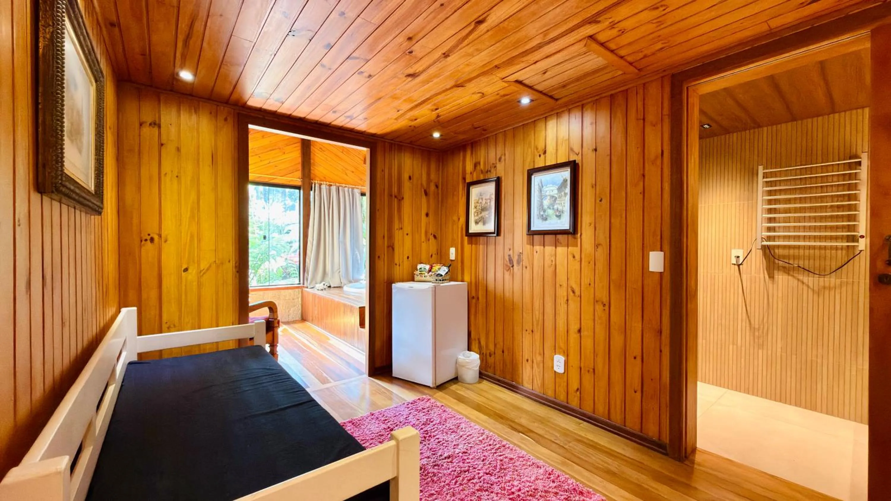 Photo of the whole room, Bed in Pousada Villa D'Amore